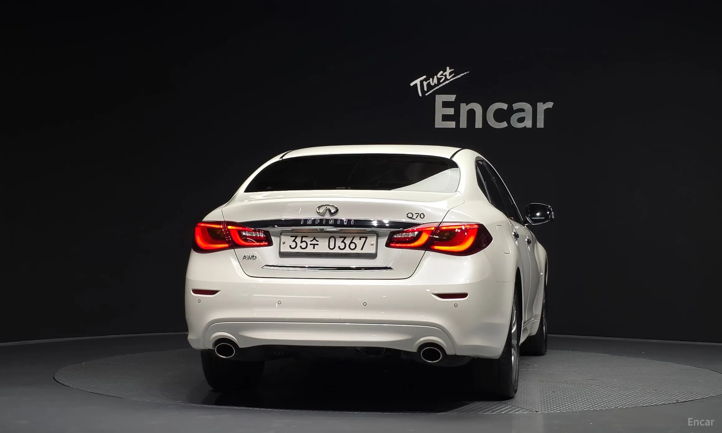 Infiniti Q70 превью 4