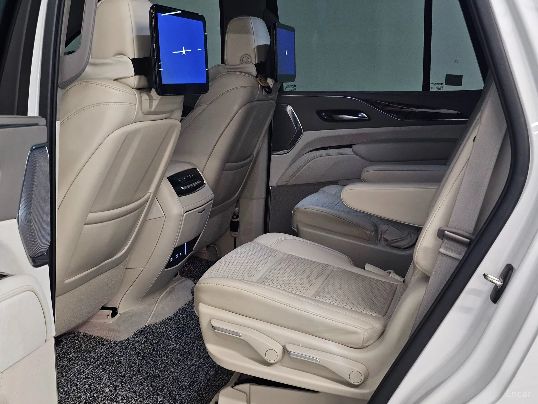 Cadillac Escalade 5th Generation превью 5