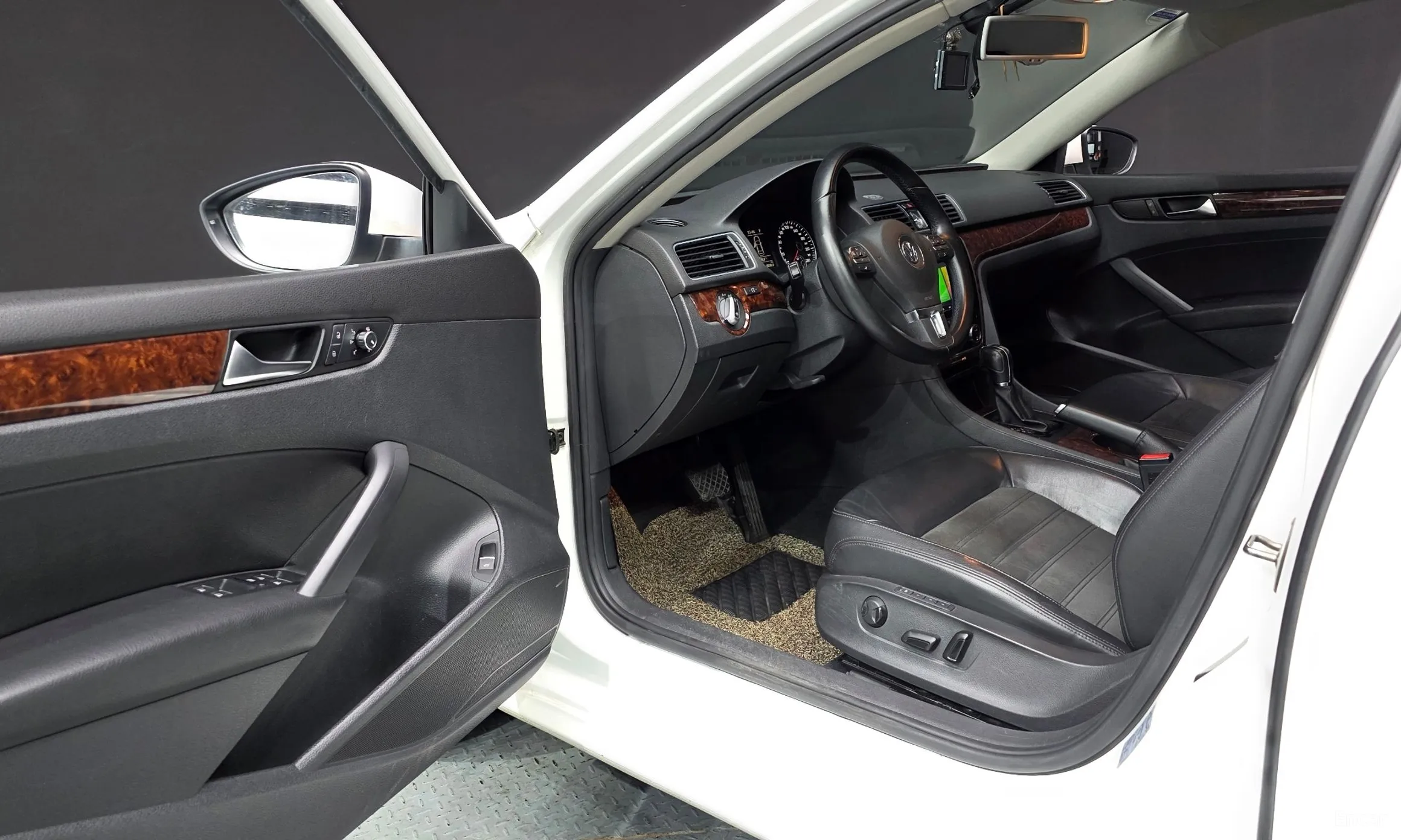 Volkswagen The New Passat превью 11