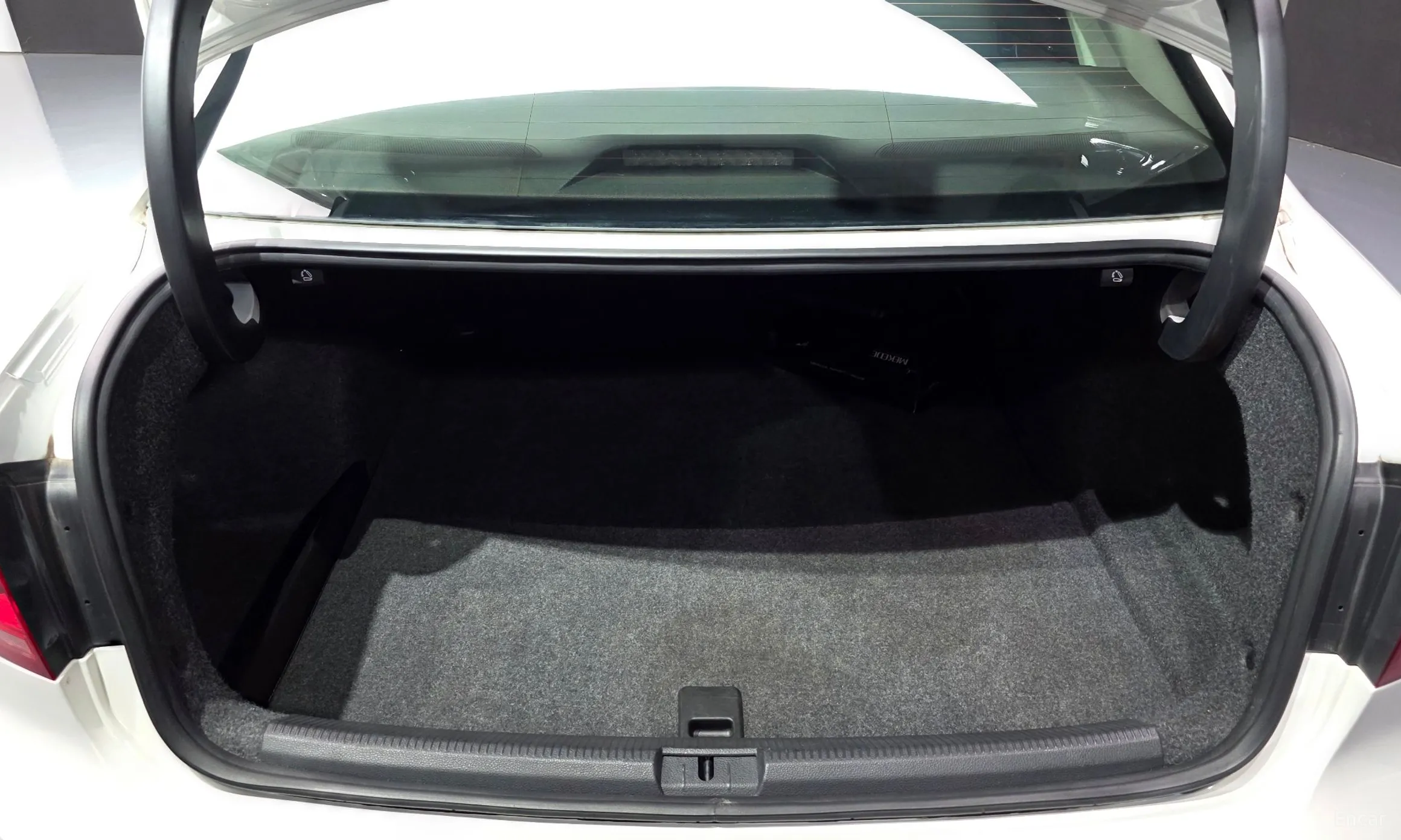 Volkswagen The New Passat превью 20