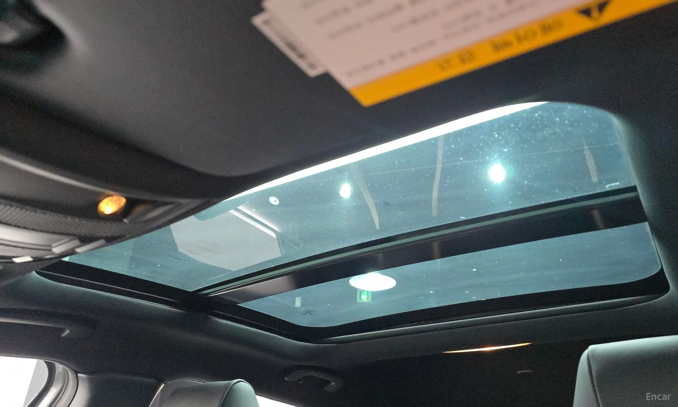 Infiniti Q30 превью 19