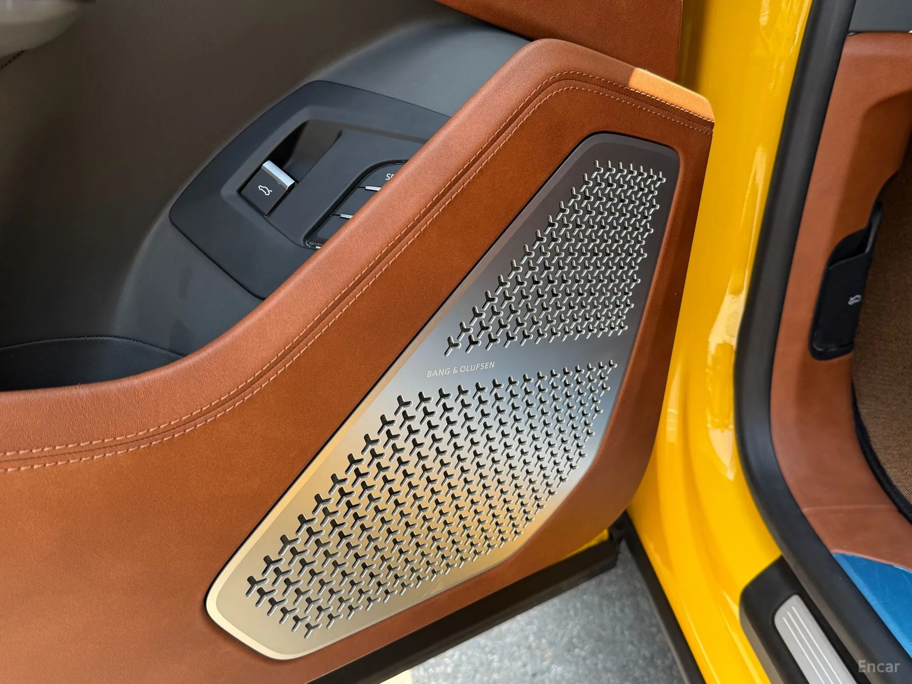 Lamborghini Urus превью 10
