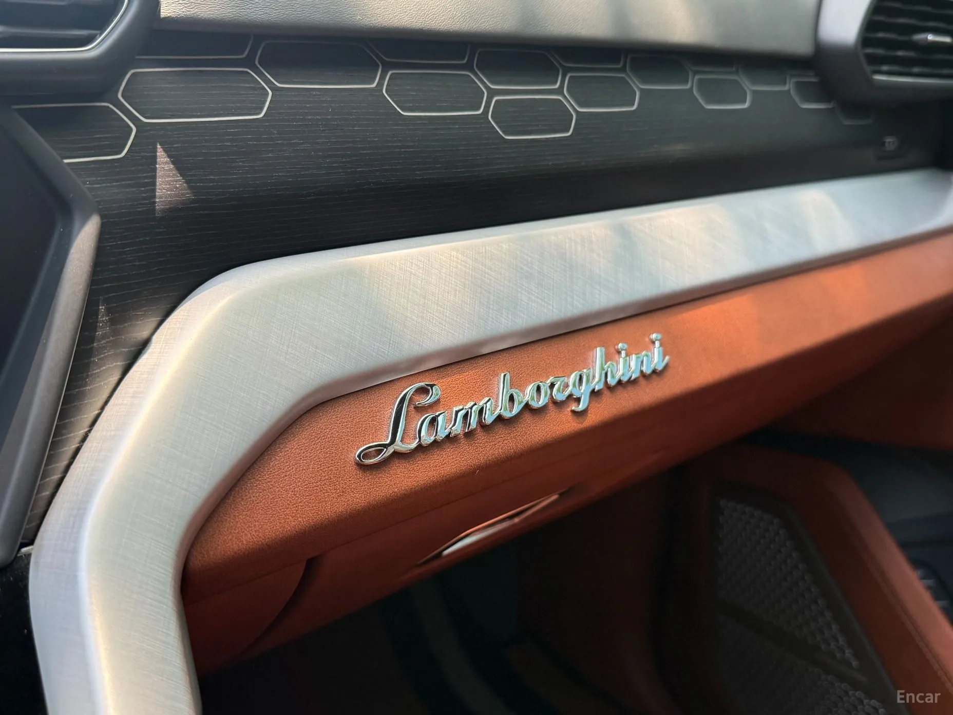 Lamborghini Urus превью 12