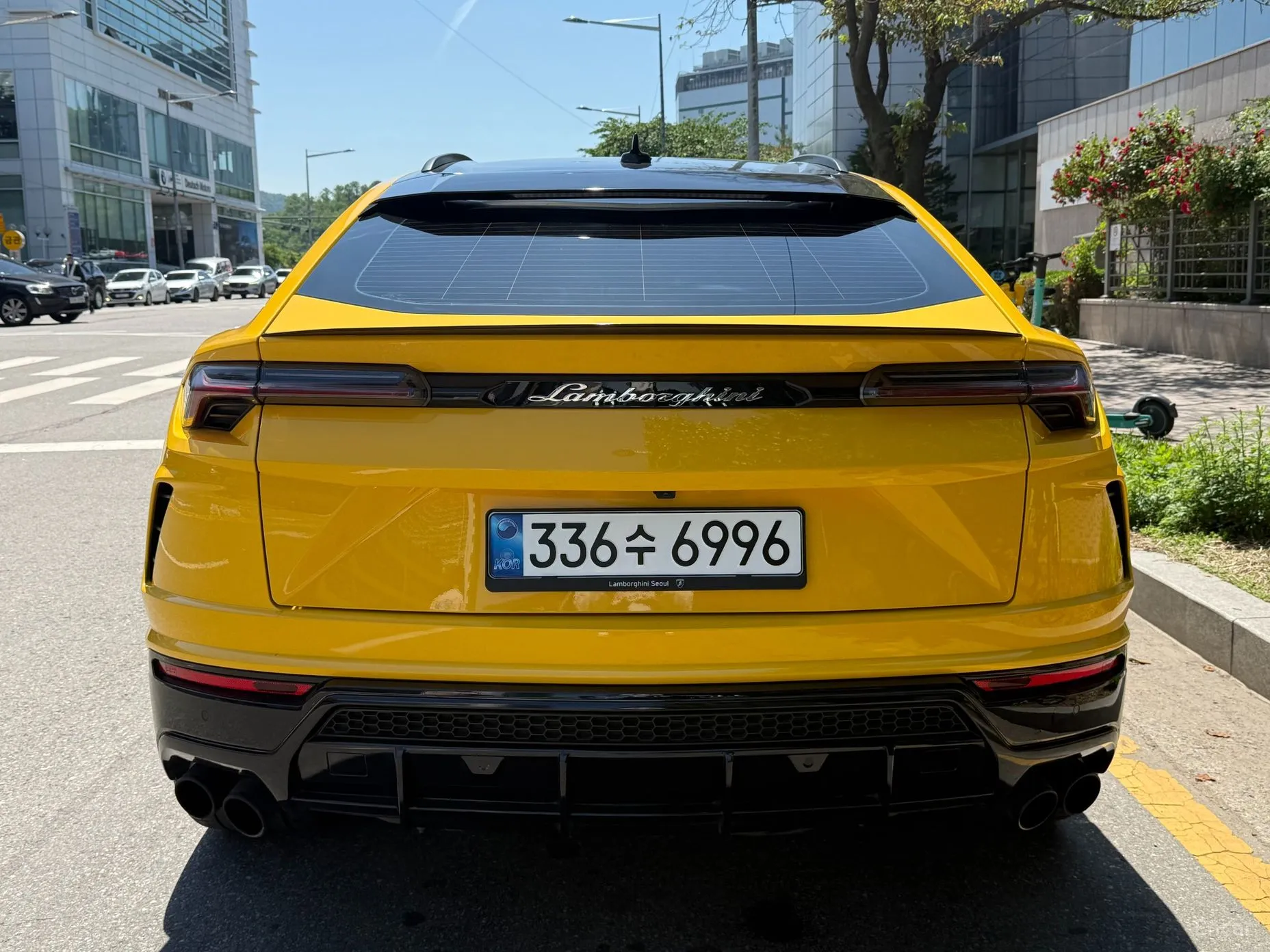 Lamborghini Urus превью 4