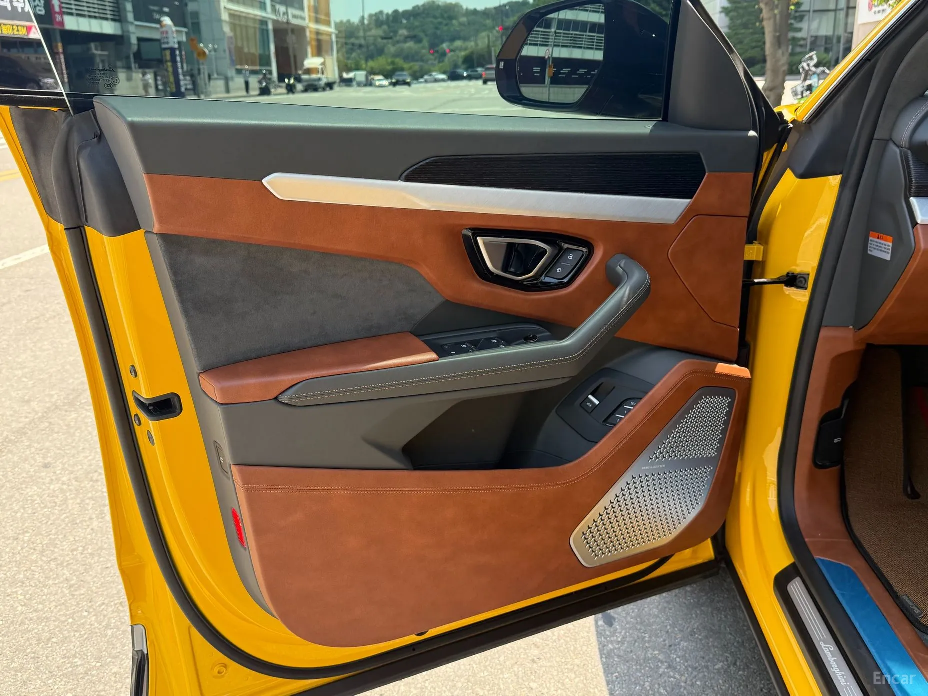 Lamborghini Urus превью 8
