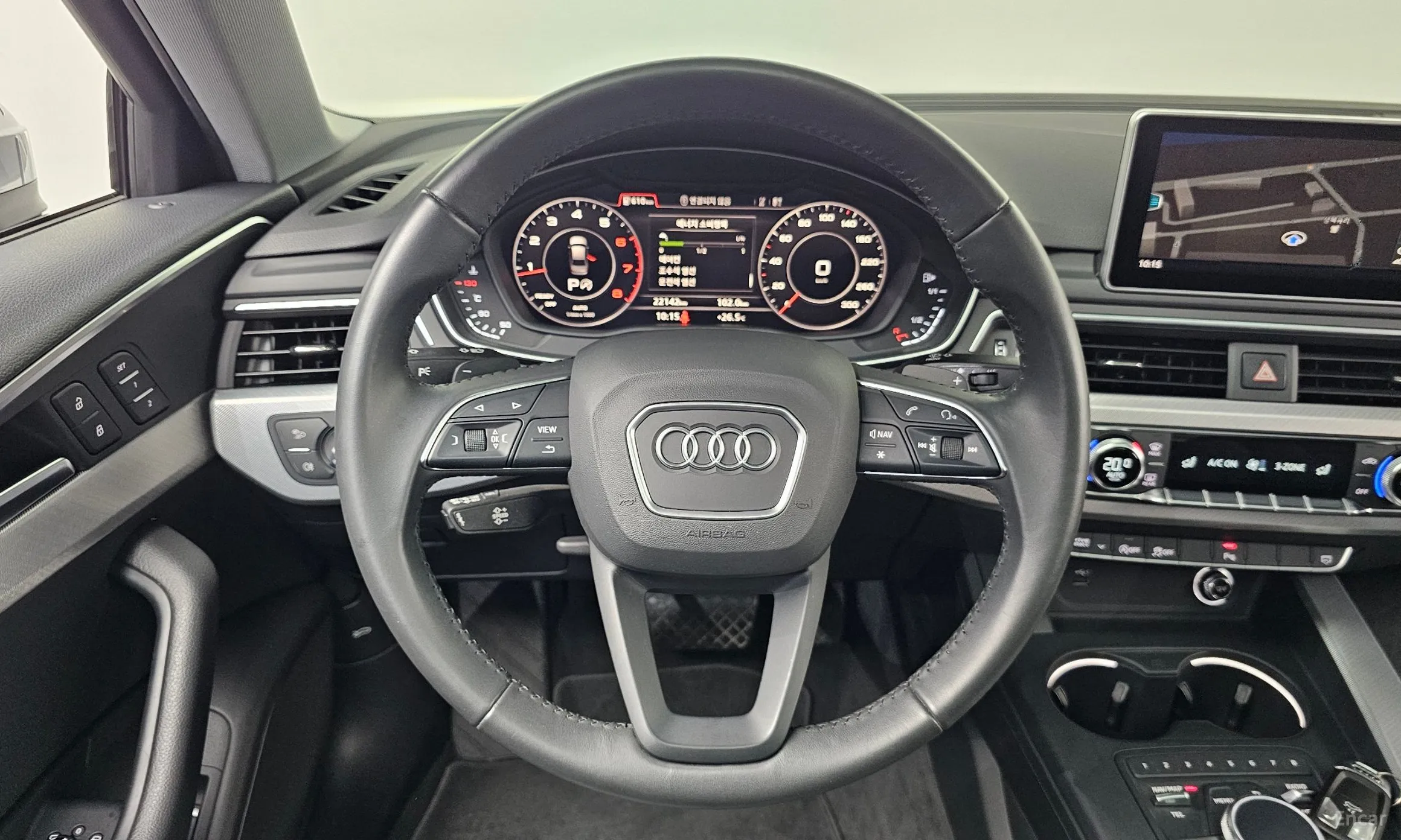 Audi A4 (B9) превью 13
