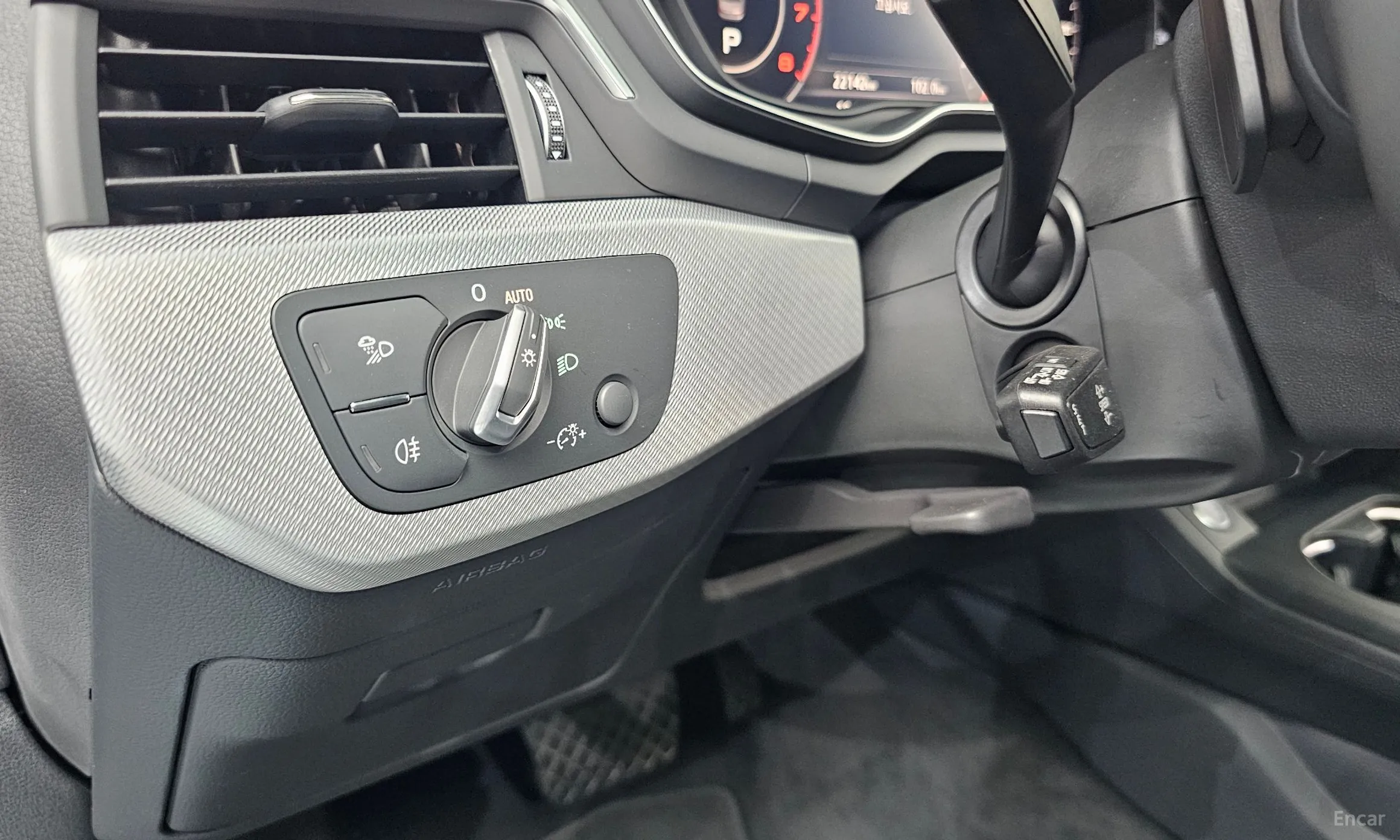 Audi A4 (B9) превью 19