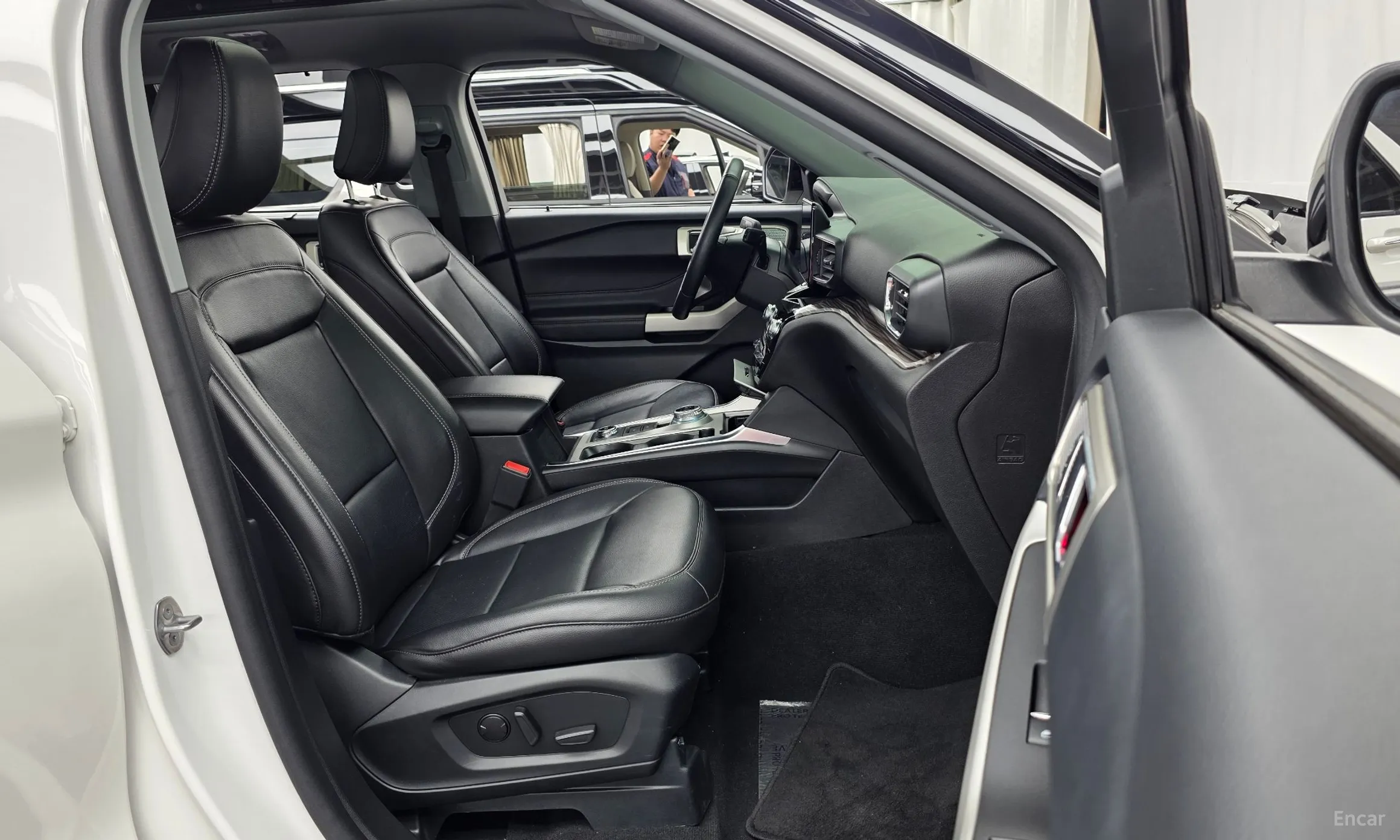 Ford Explorer 6th Generation превью 11