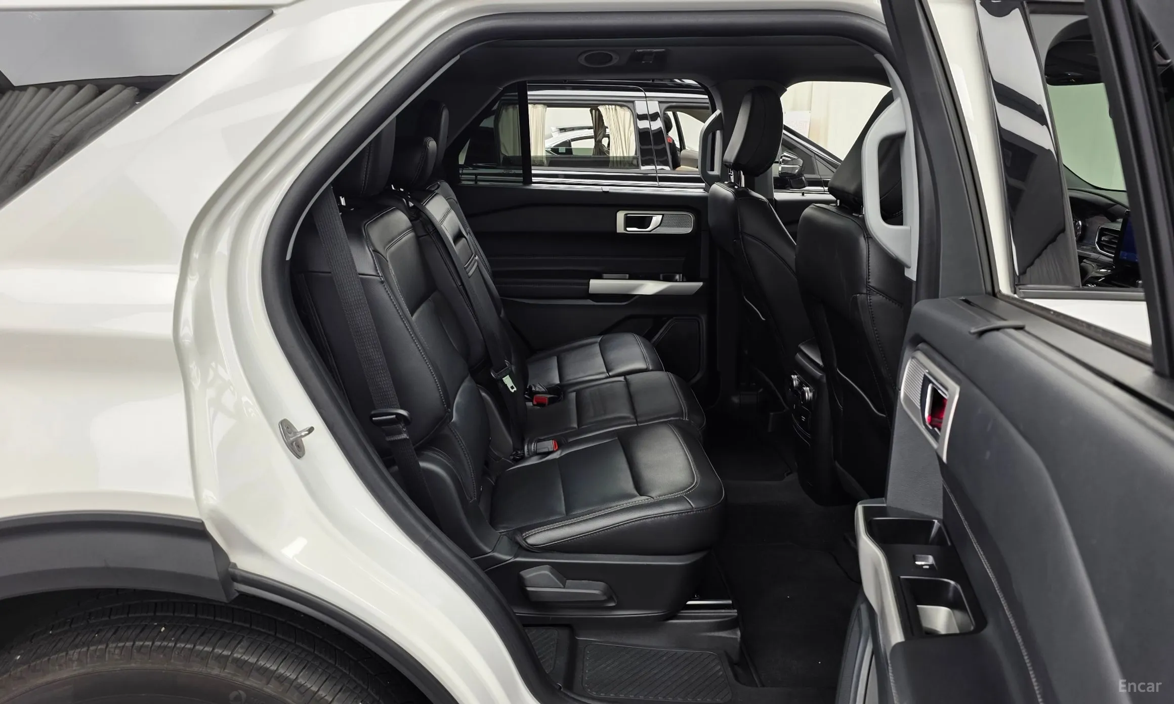 Ford Explorer 6th Generation превью 12