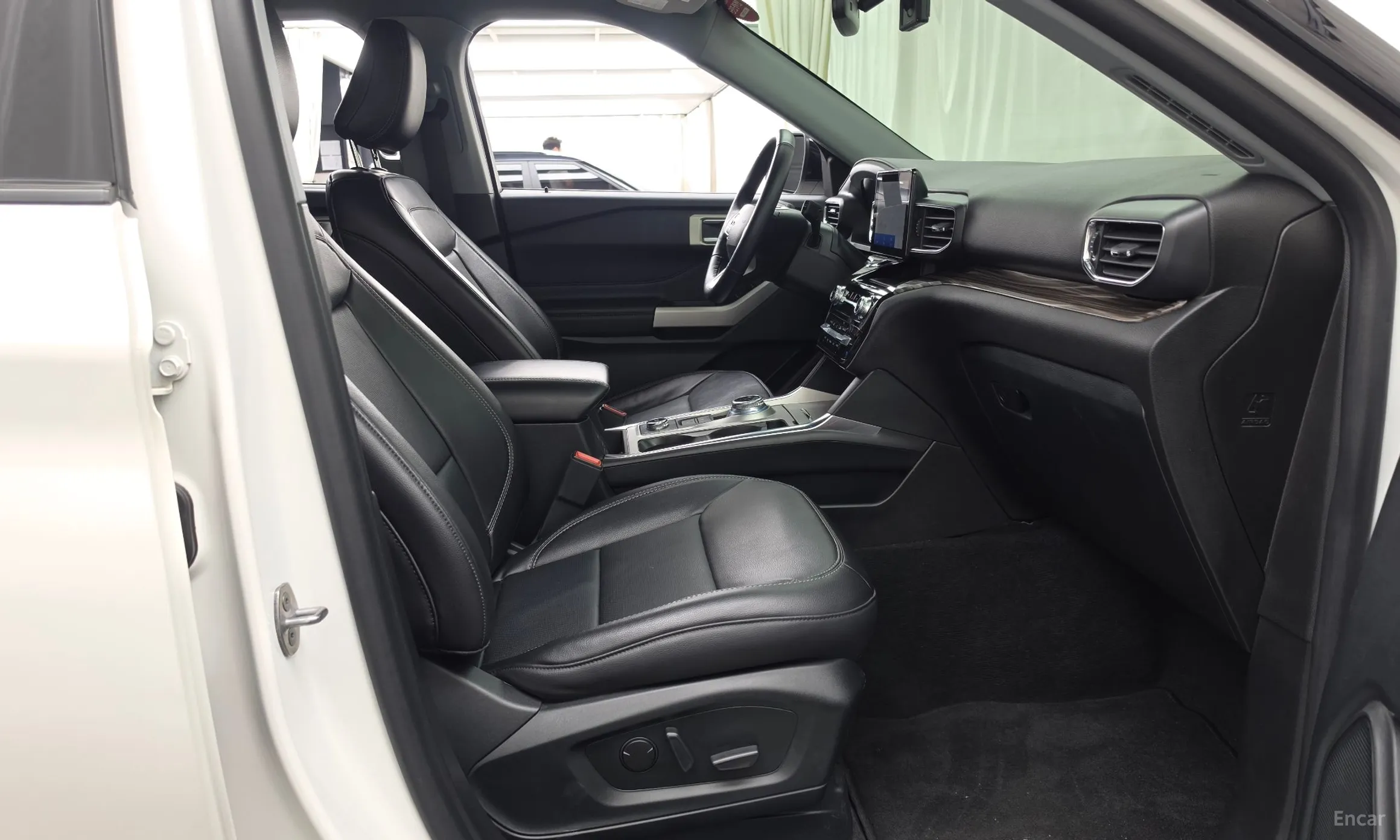 Ford Explorer 6th Generation превью 11