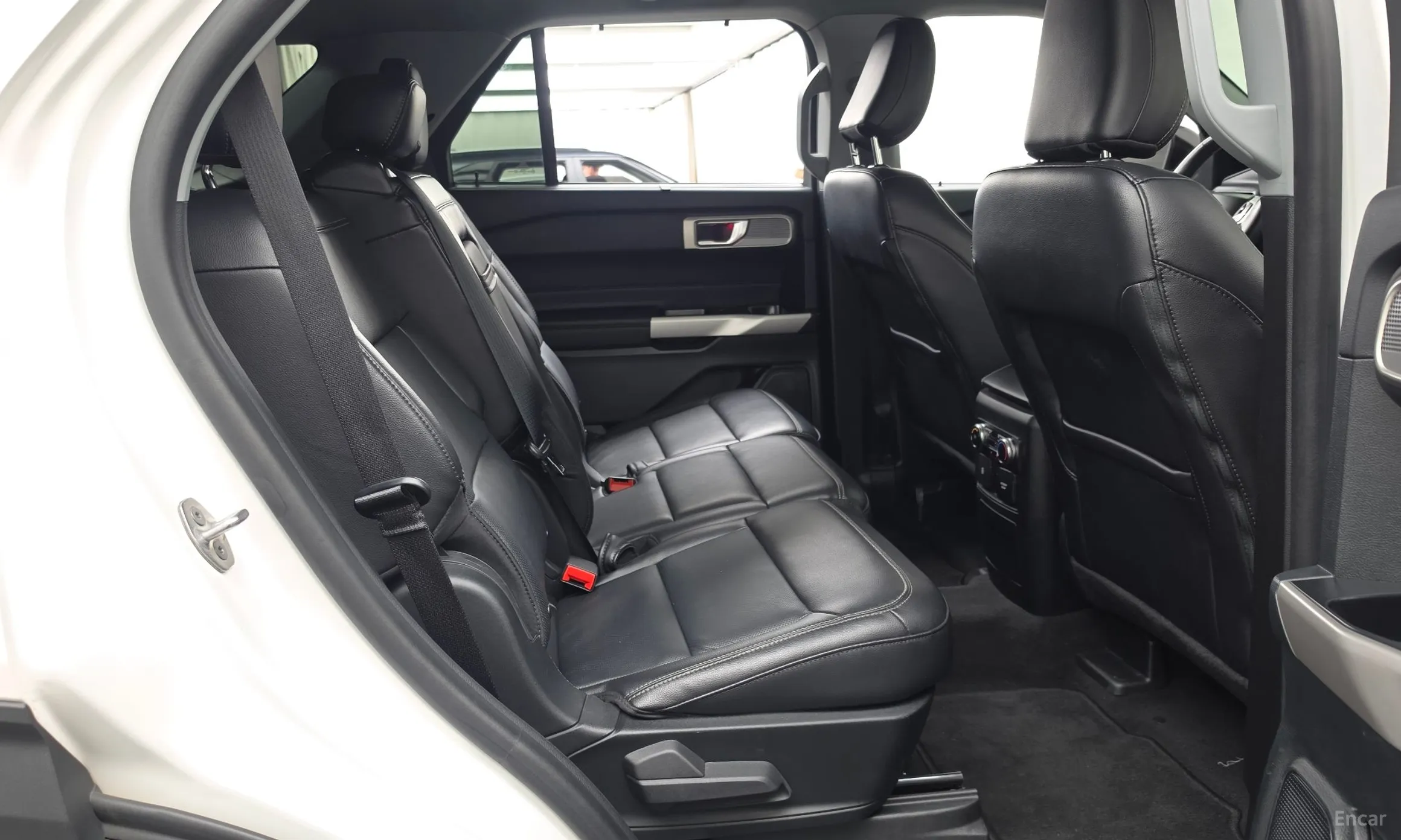 Ford Explorer 6th Generation превью 12