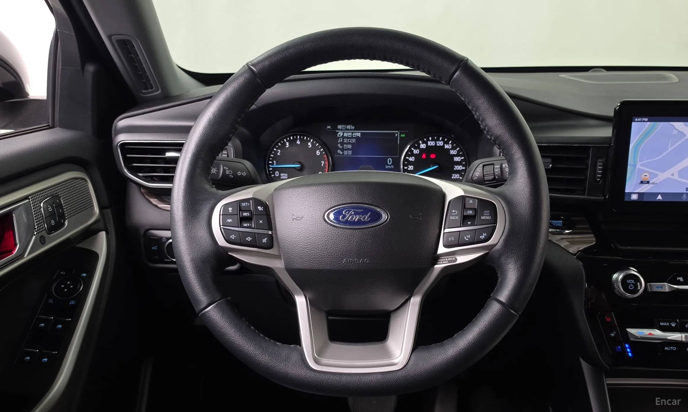 Ford Explorer 6th Generation превью 13
