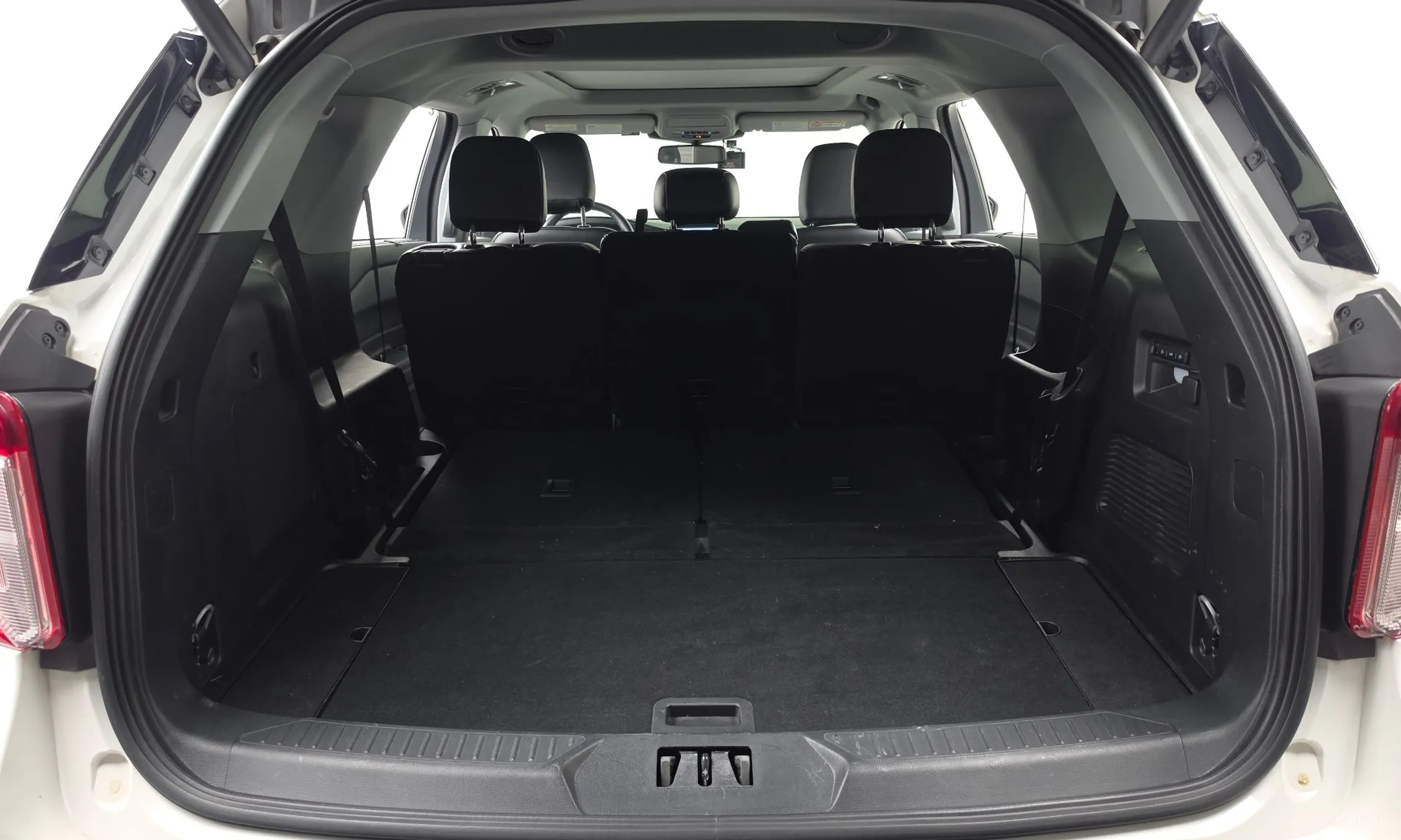 Ford Explorer 6th Generation превью 20