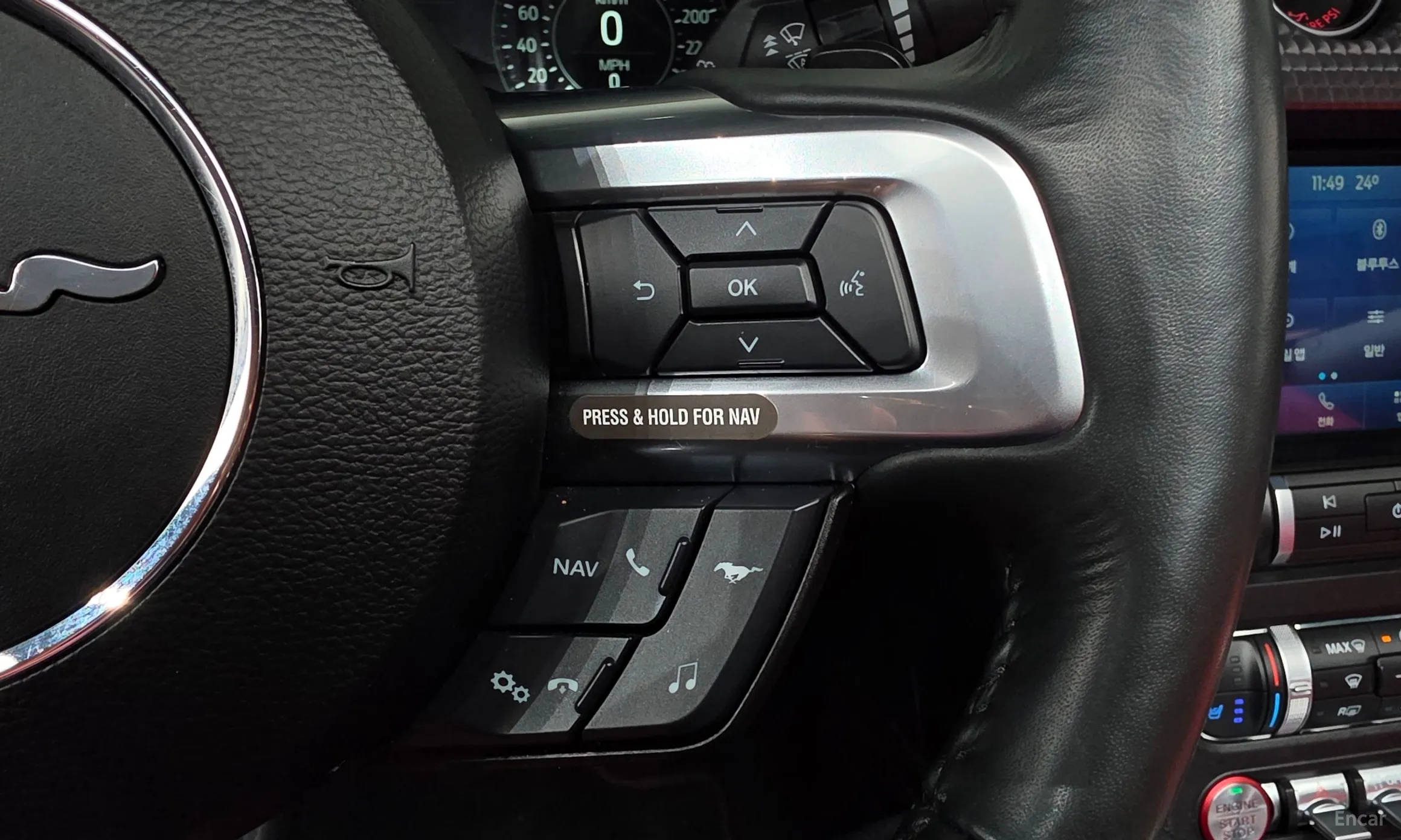 Ford Mustang превью 16