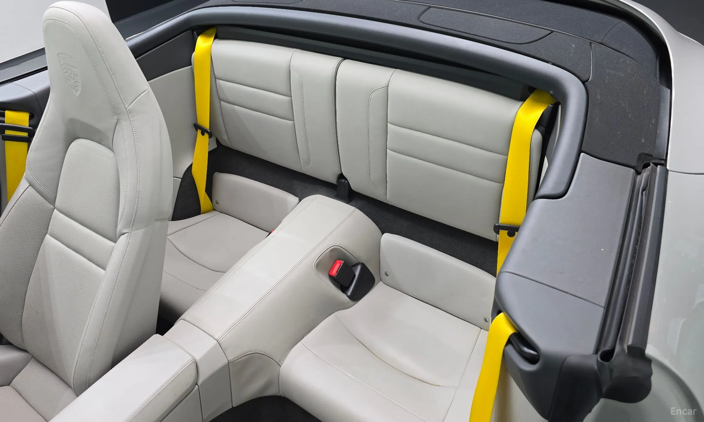 Porsche 911 (992) превью 11