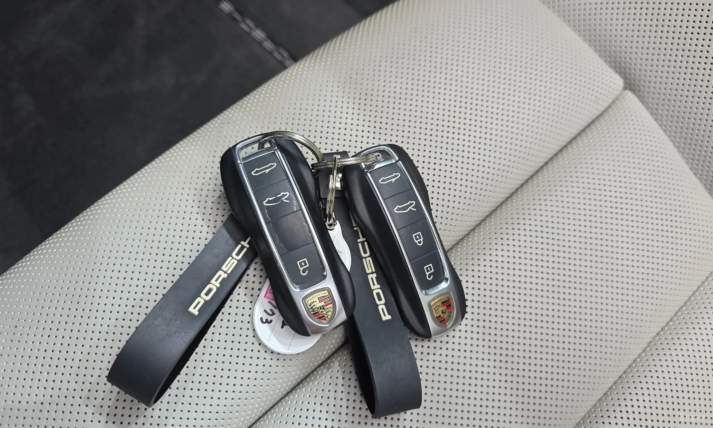 Porsche 911 (992) превью 14