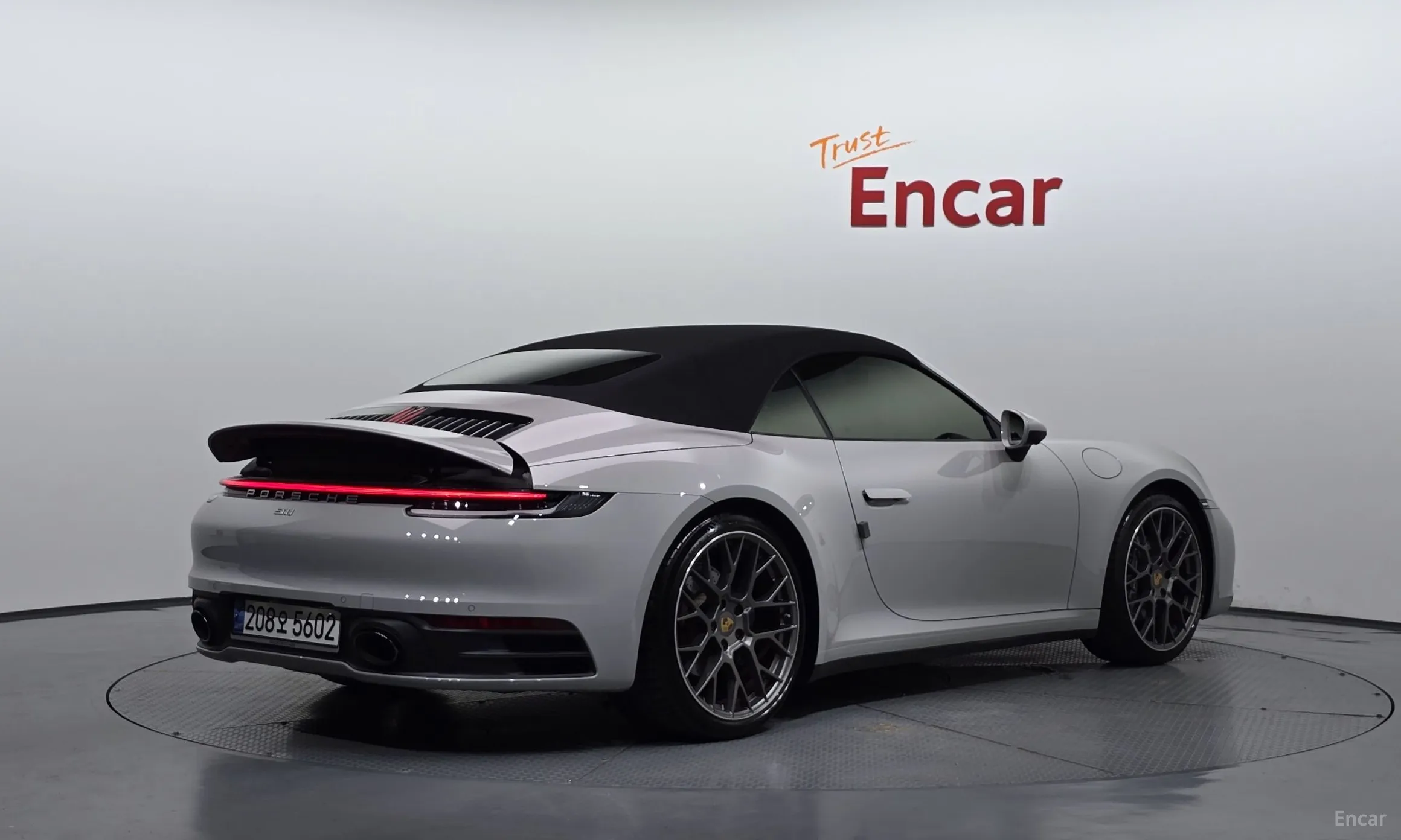 Porsche 911 (992)