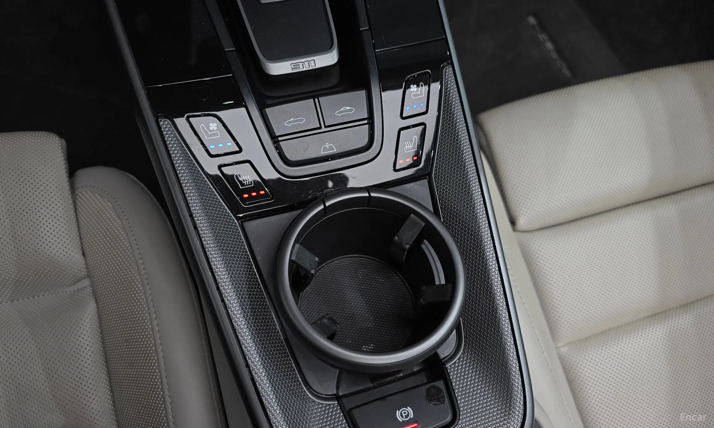 Porsche 911 (992) превью 17