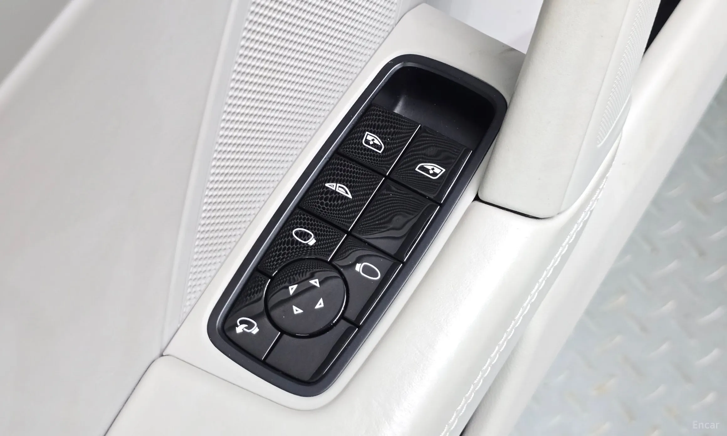 Porsche 911 (992) превью 20