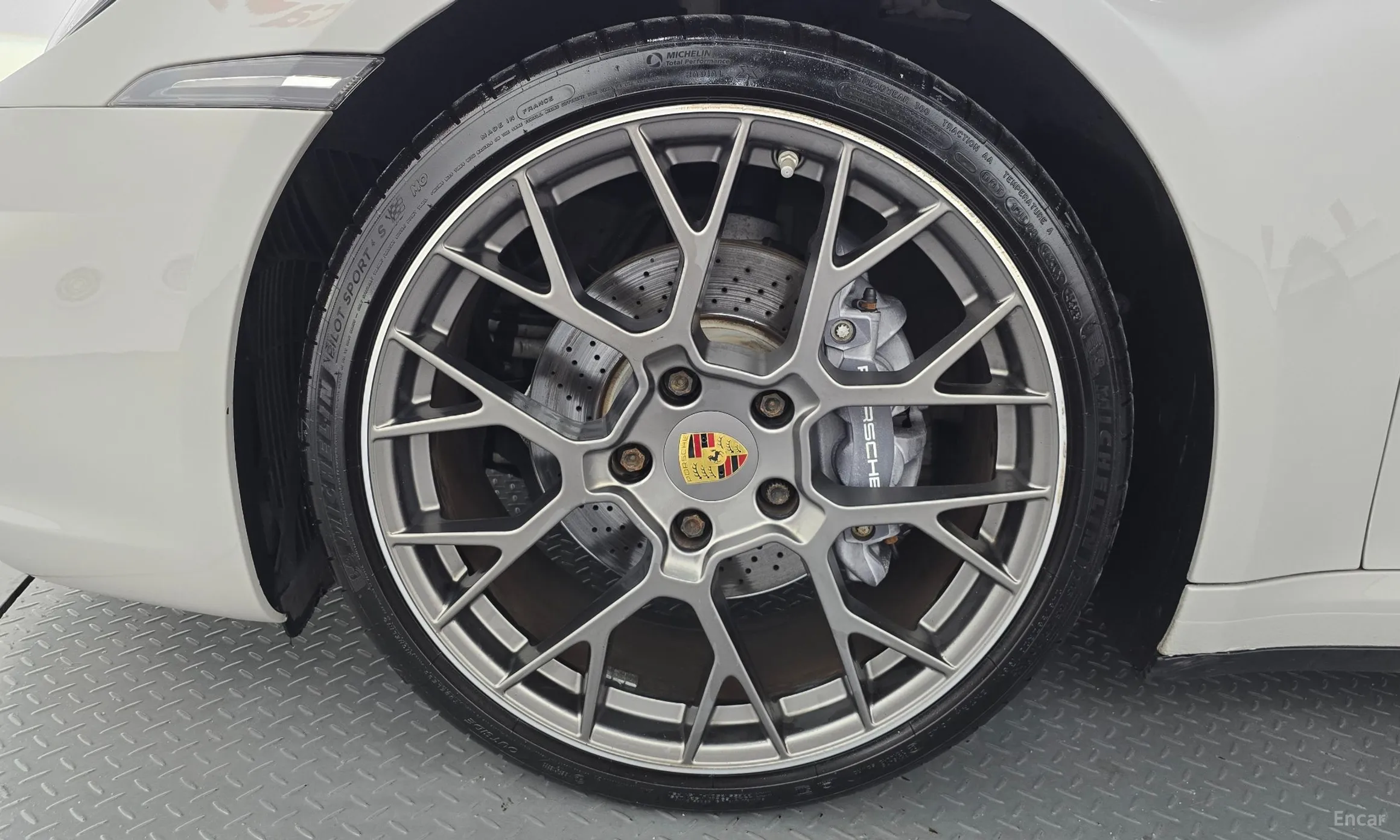 Porsche 911 (992) превью 5