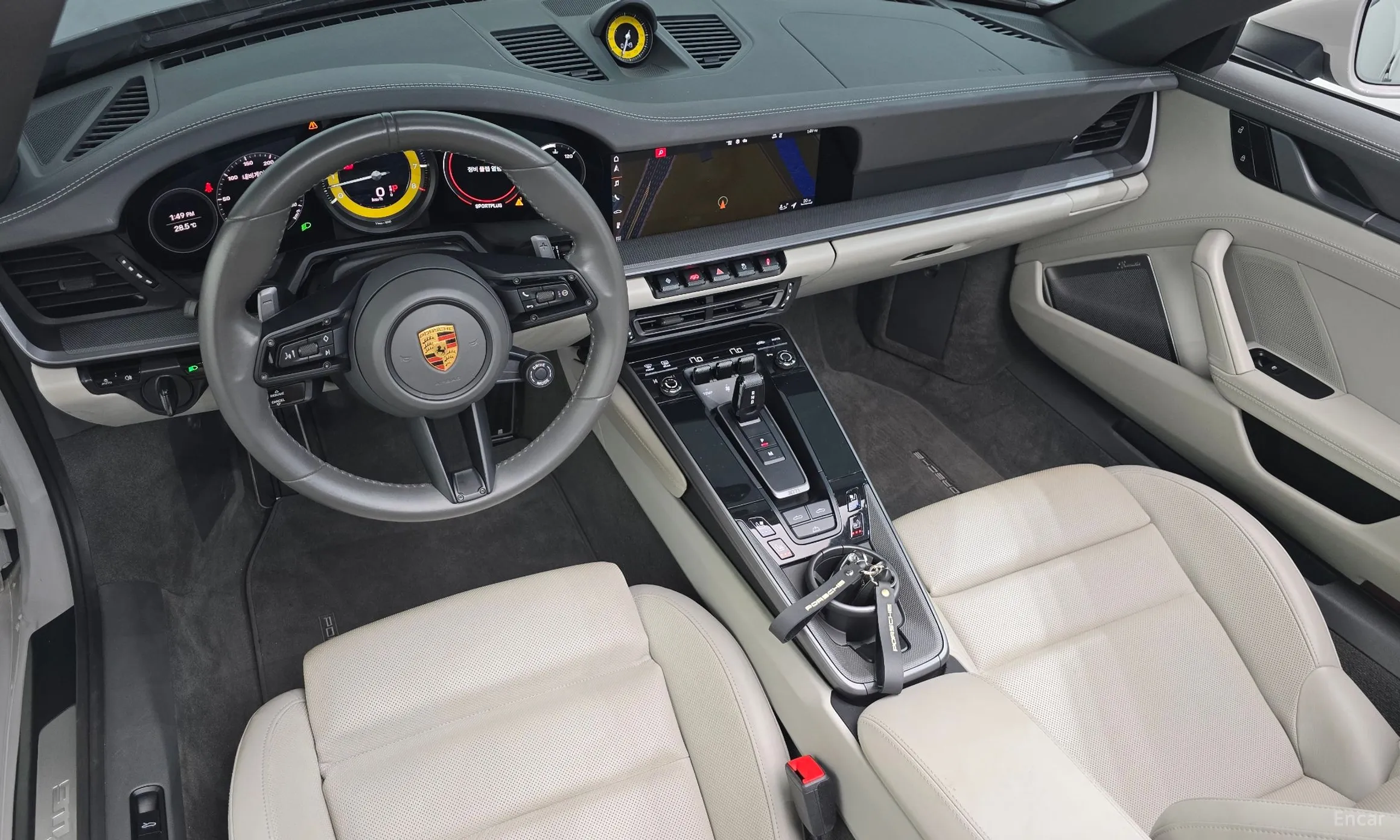 Porsche 911 (992) превью 7