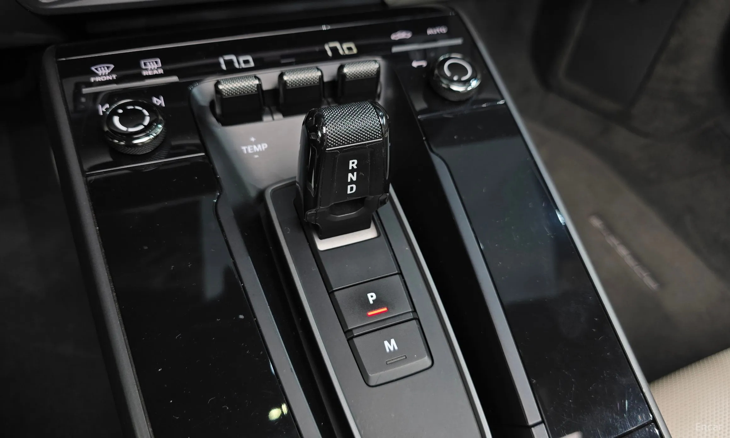 Porsche 911 (992) превью 9