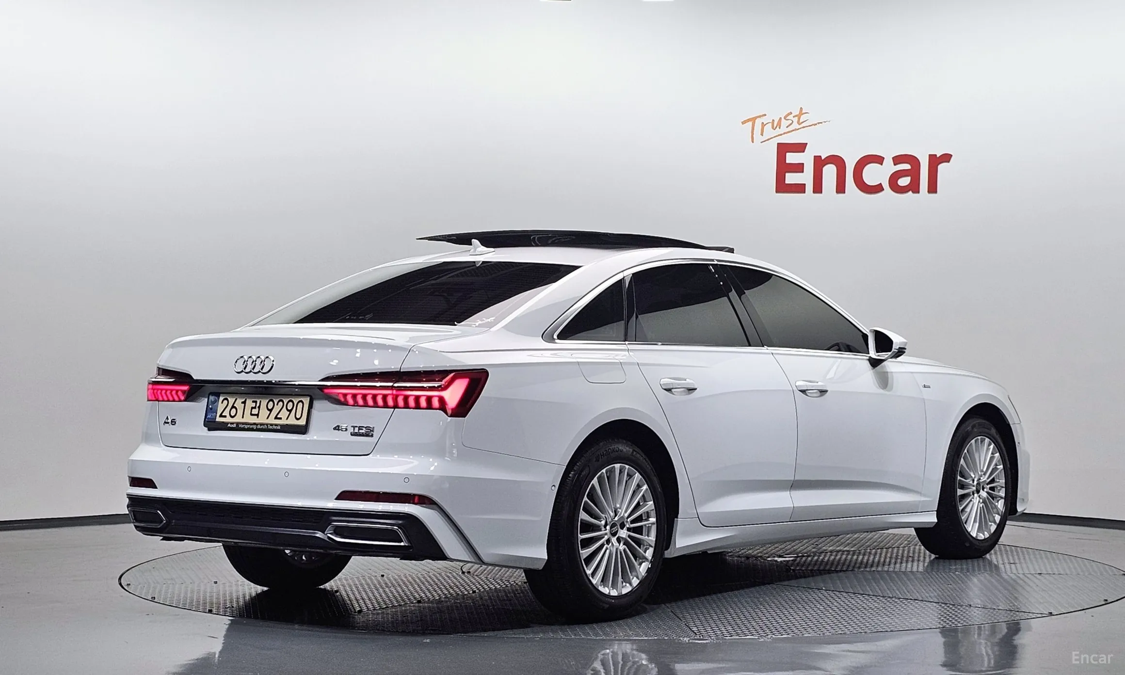 Audi A6 (C8)