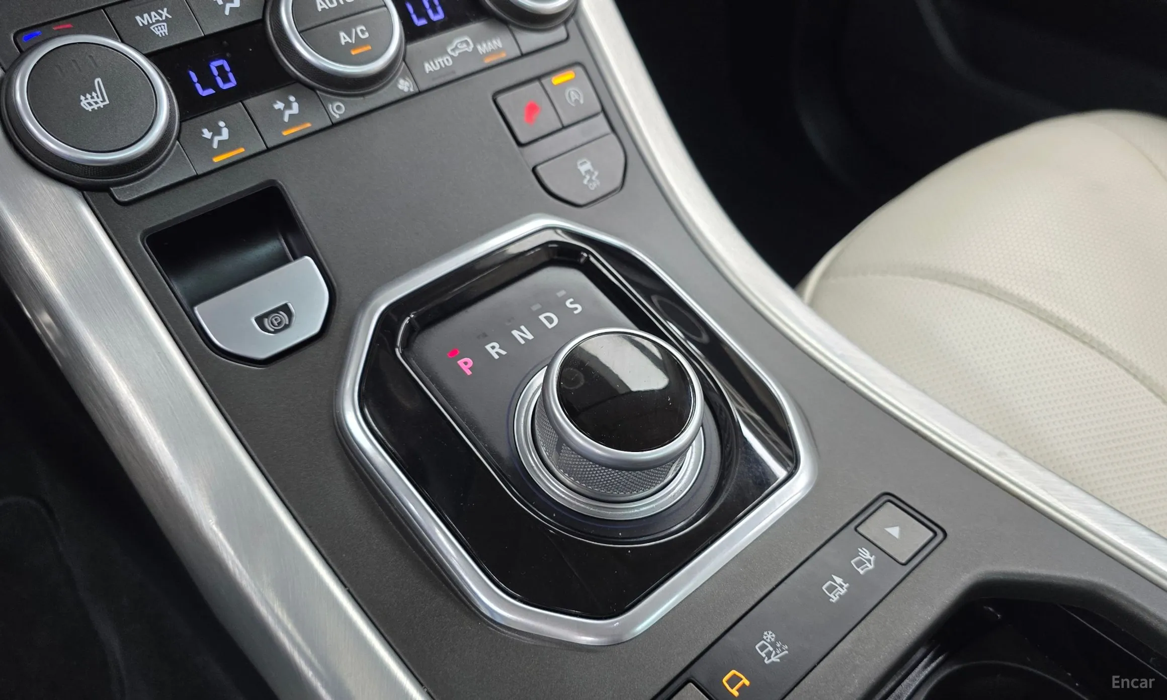 Land Rover Range Rover Evoque превью 9
