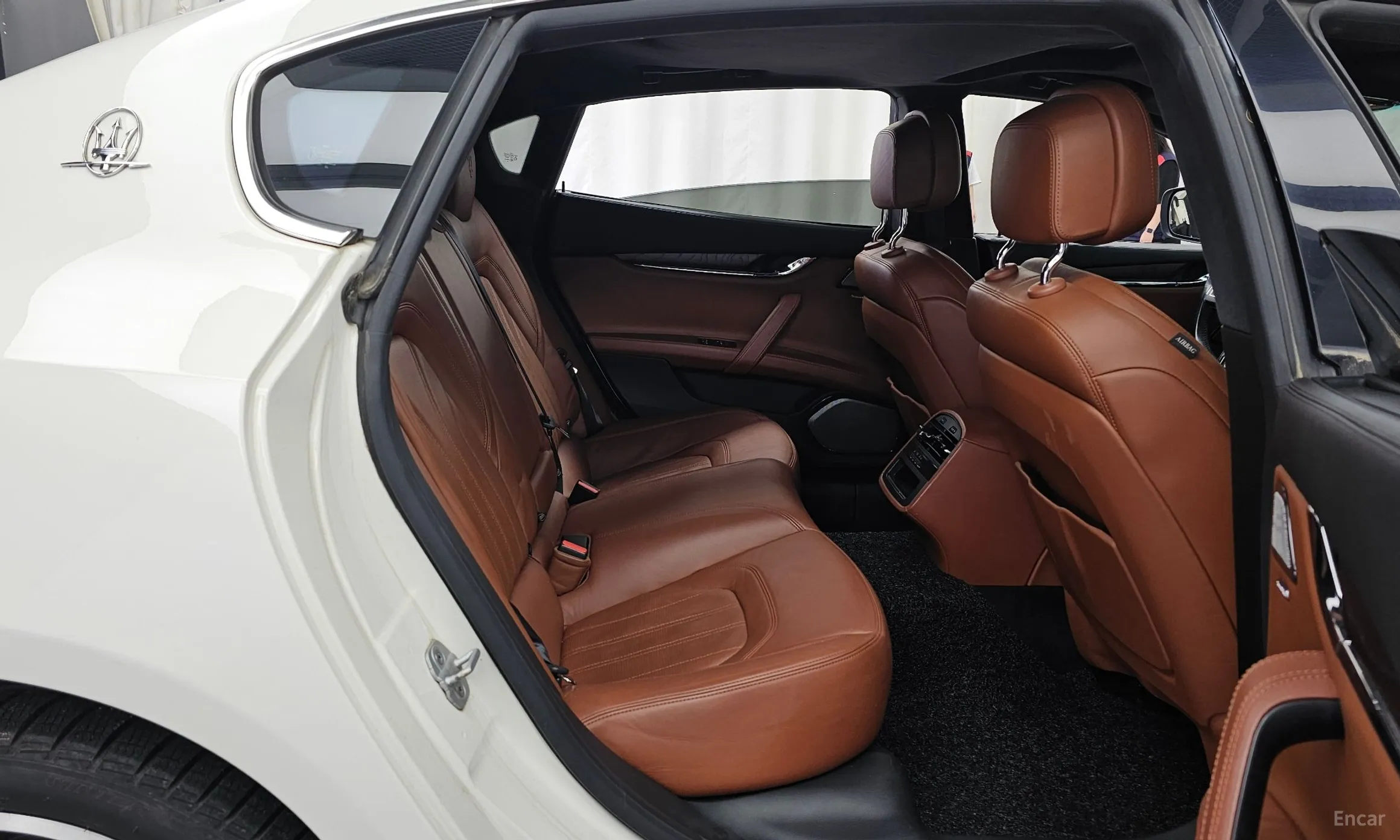 Maserati Quattroporte превью 12