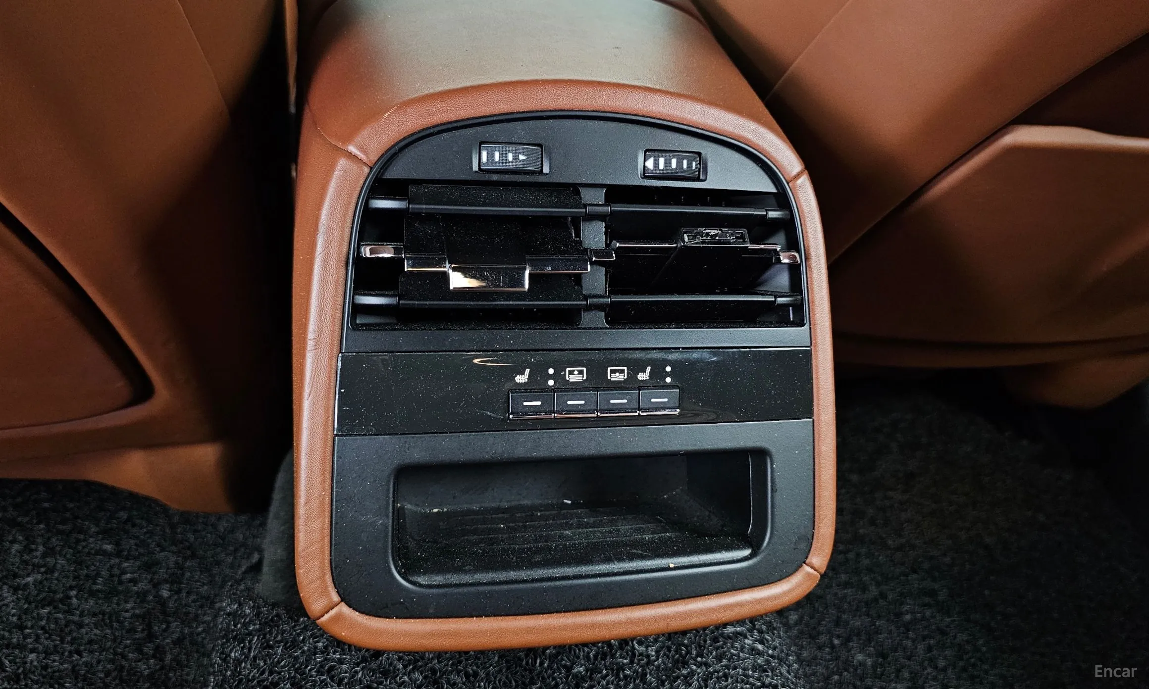 Maserati Quattroporte превью 19