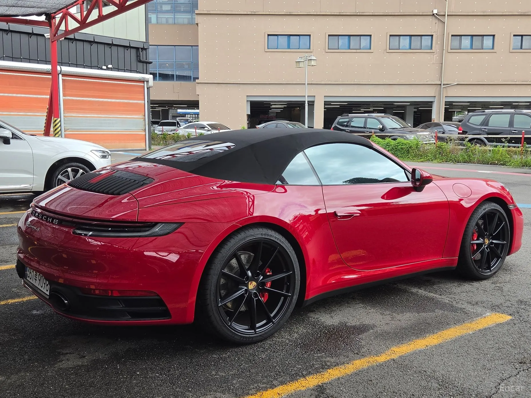 Porsche 911 (992) превью 11