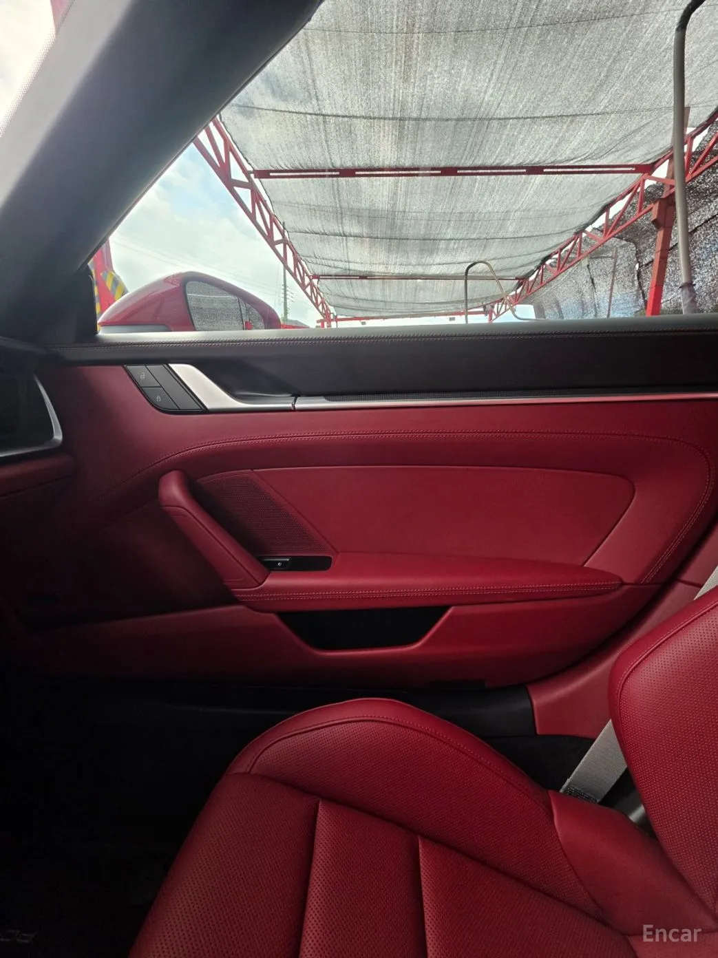 Porsche 911 (992) превью 16