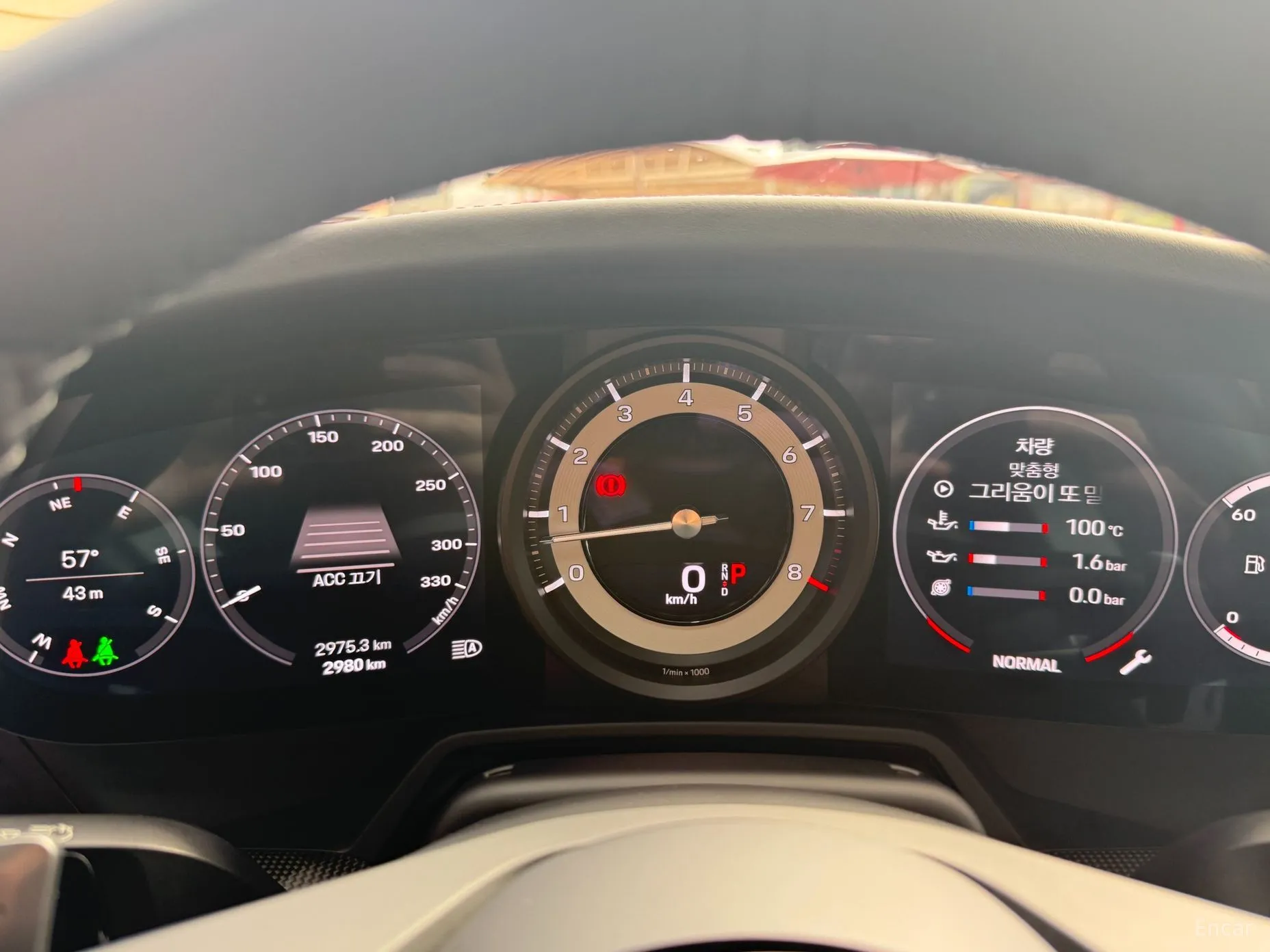 Porsche 911 (992) превью 18