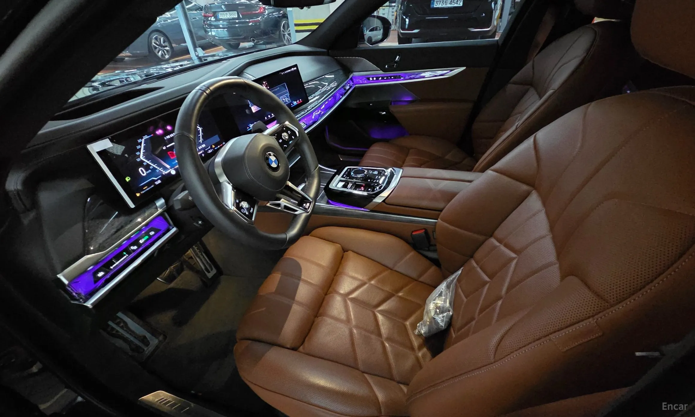 BMW 7 Series (G70) превью 11