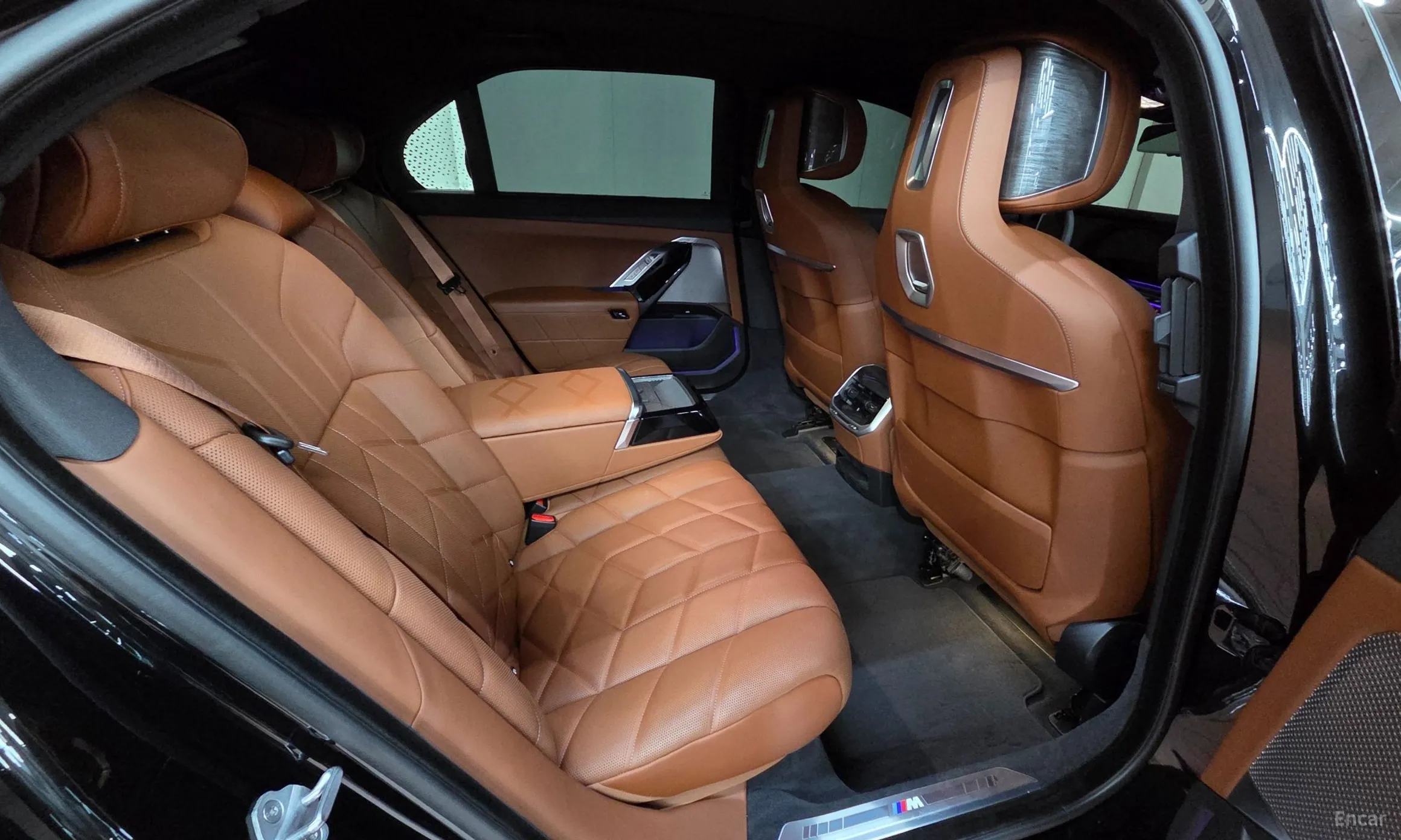 BMW 7 Series (G70) превью 16