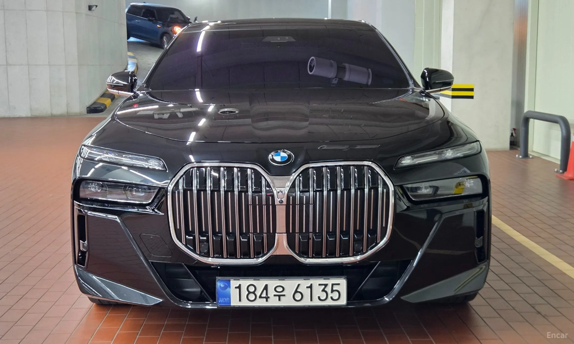 BMW 7 Series (G70) превью 3
