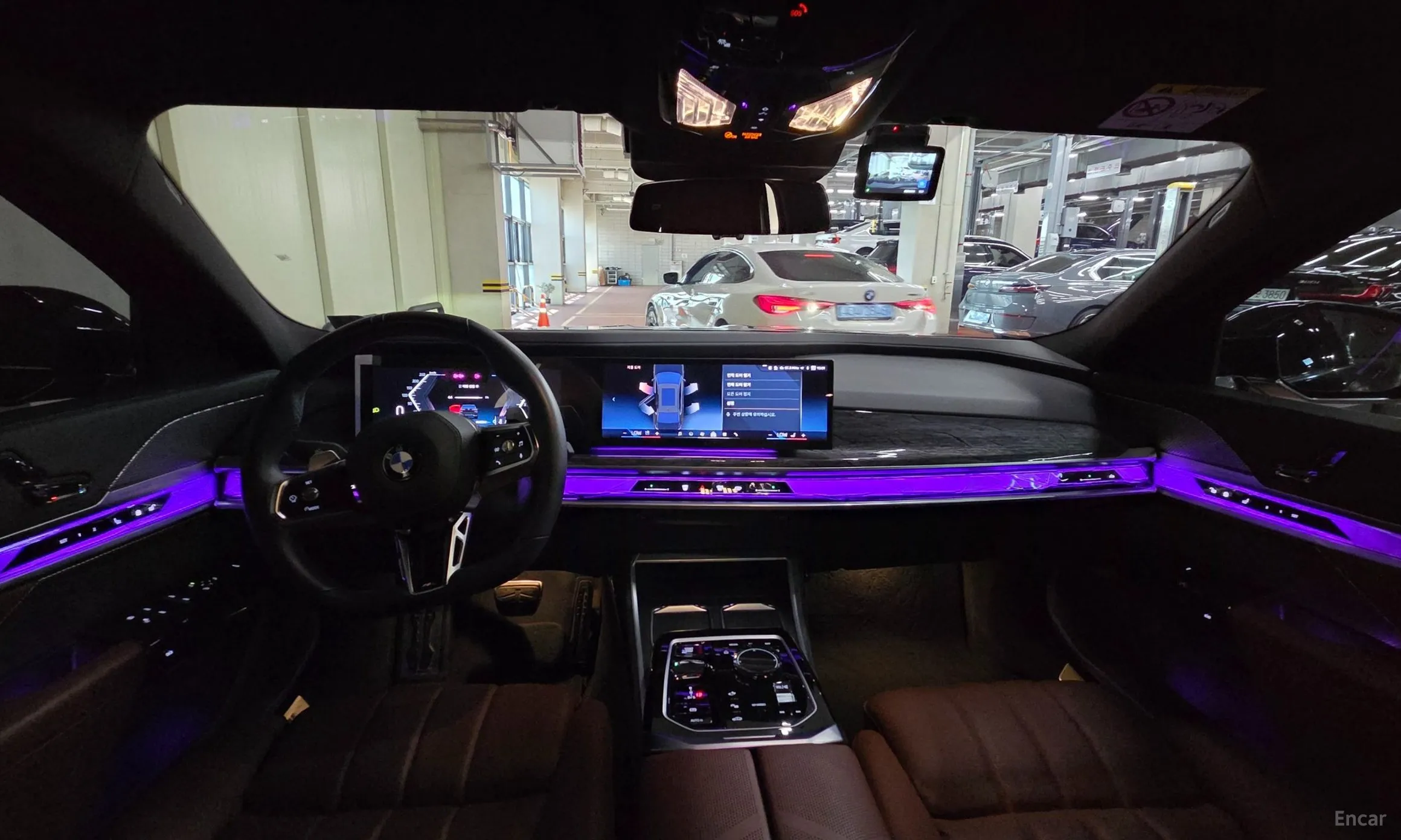 BMW 7 Series (G70) превью 7