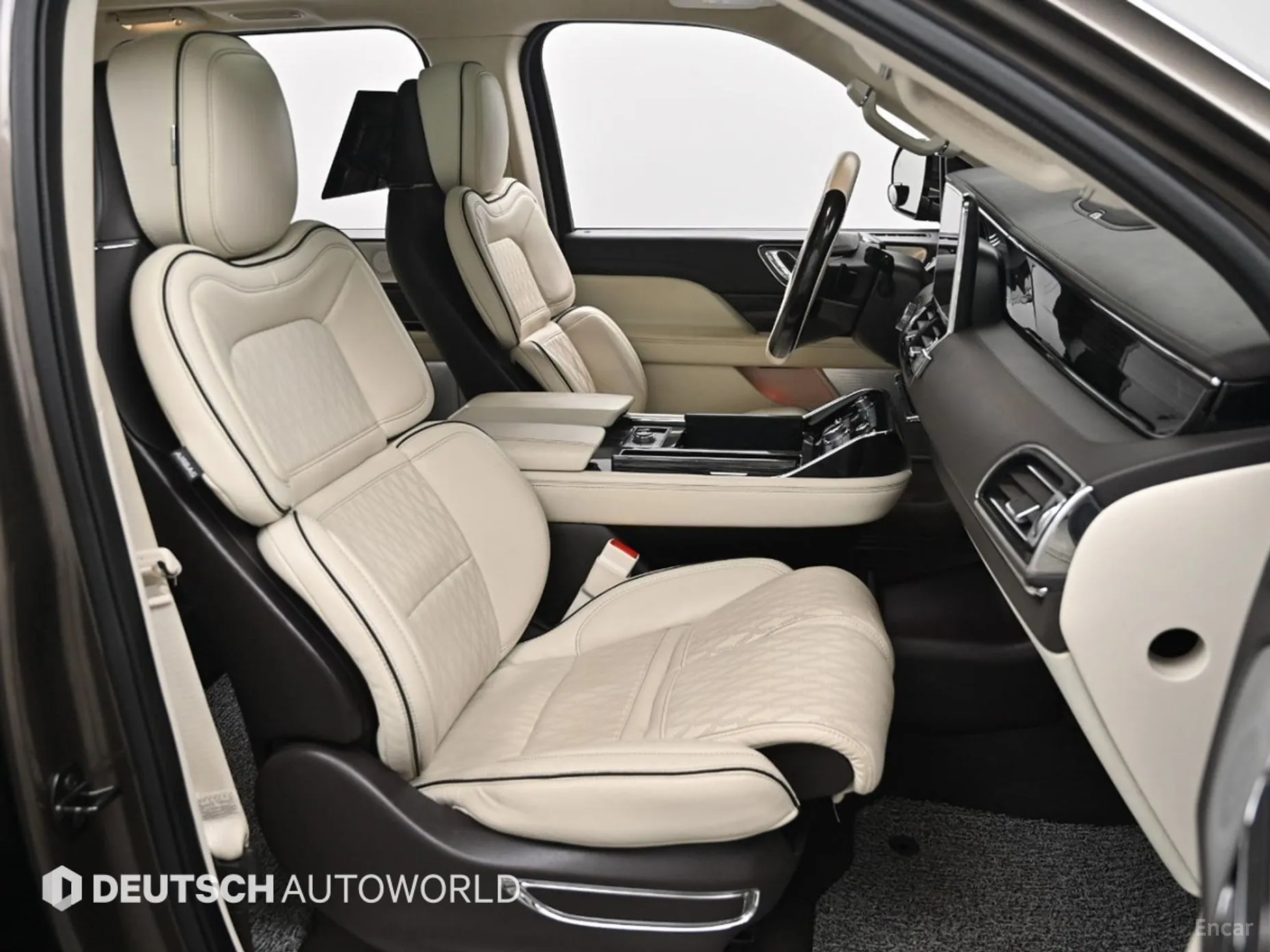 Lincoln Navigator 4th generation превью 10