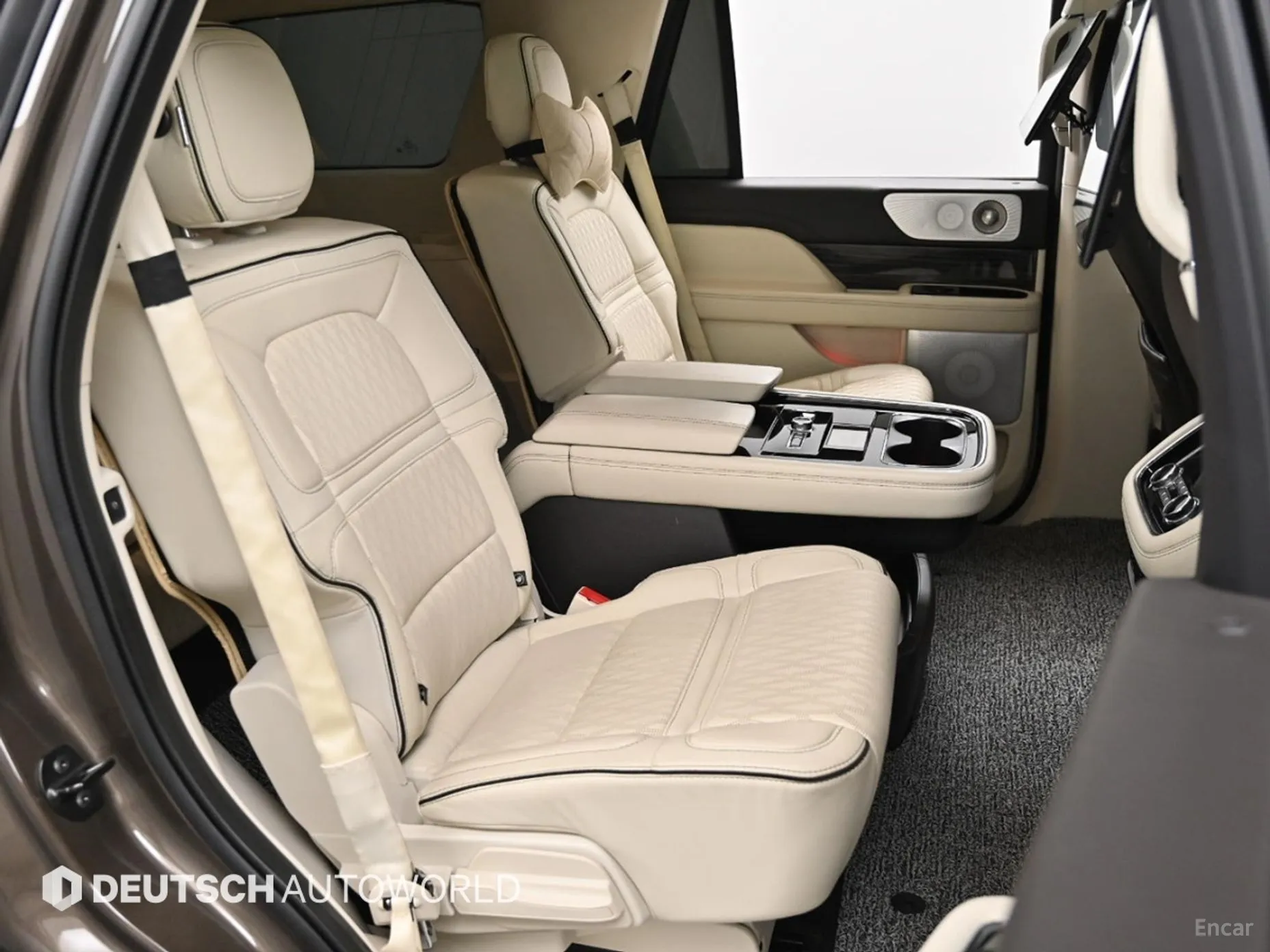 Lincoln Navigator 4th generation превью 12
