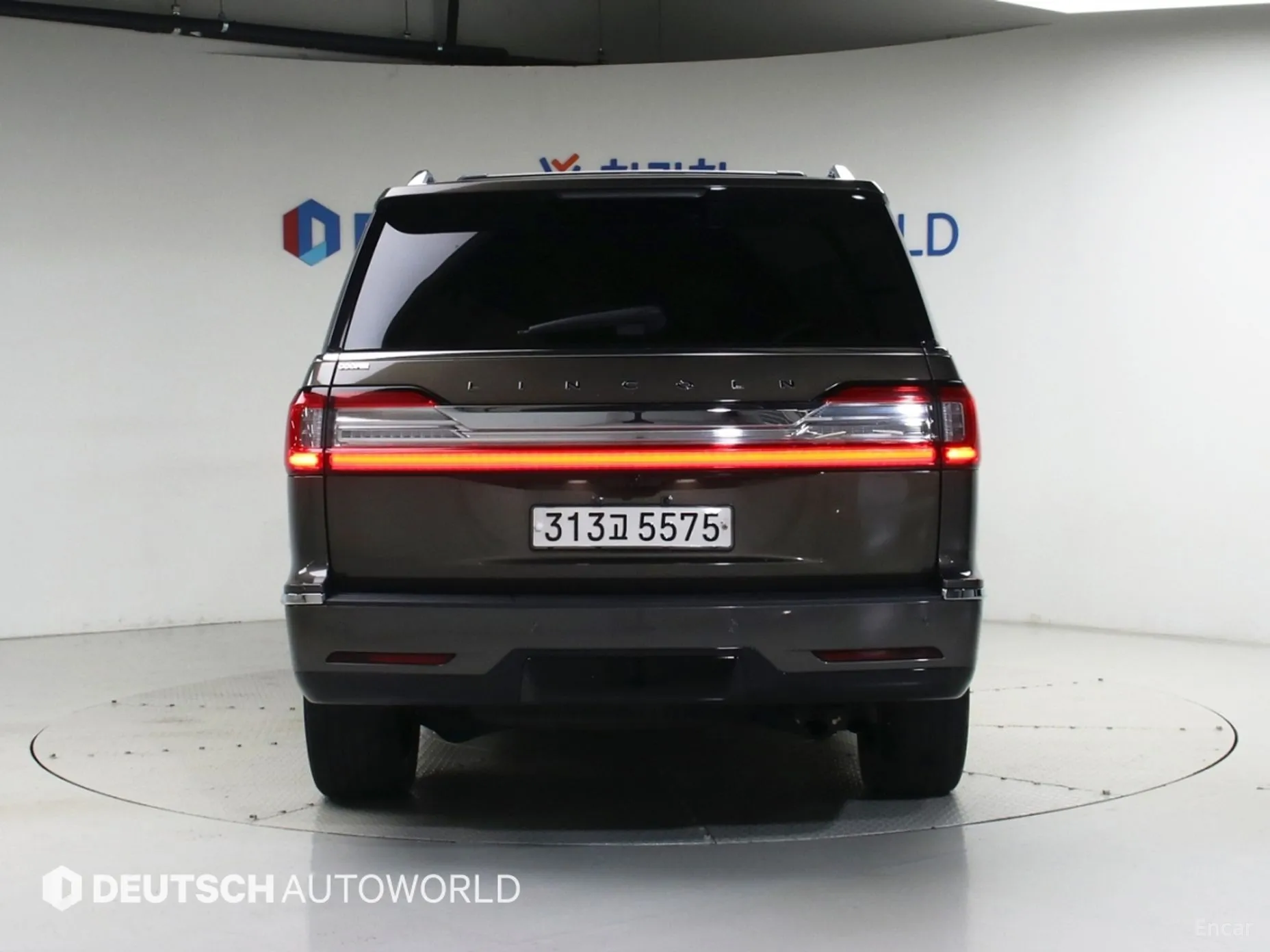 Lincoln Navigator 4th generation превью 4