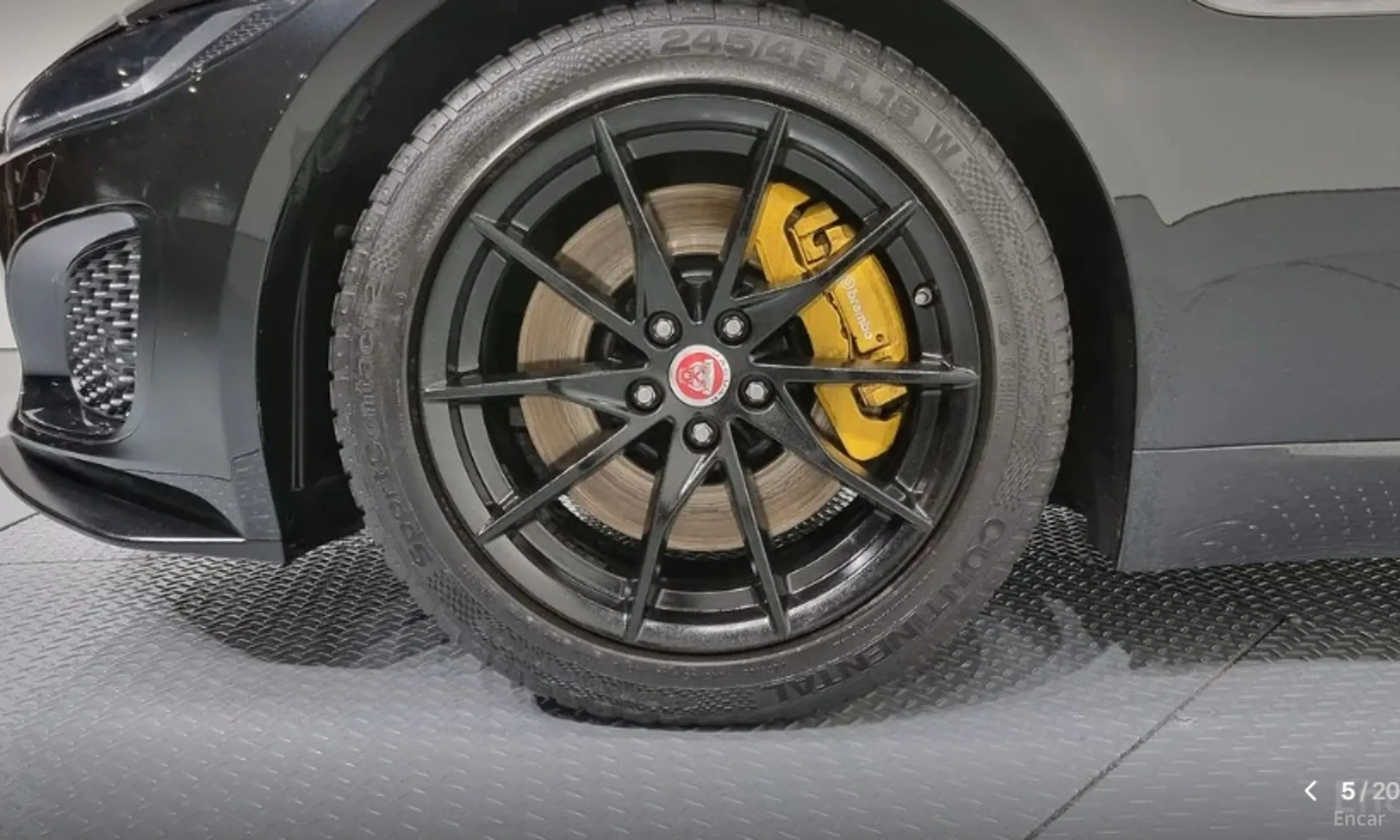 Jaguar F-TYPE превью 5