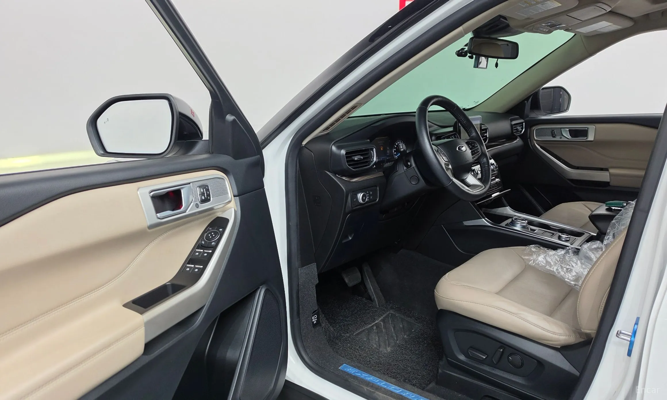 Ford Explorer 6th Generation превью 10