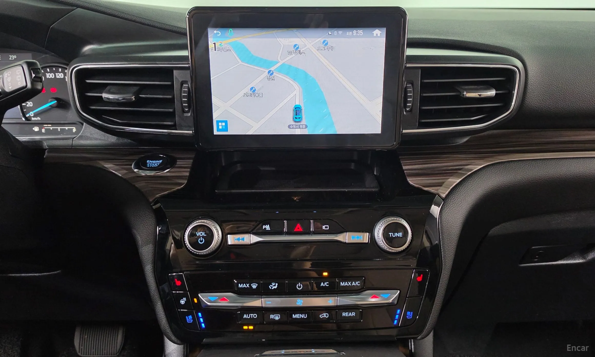 Ford Explorer 6th Generation превью 12