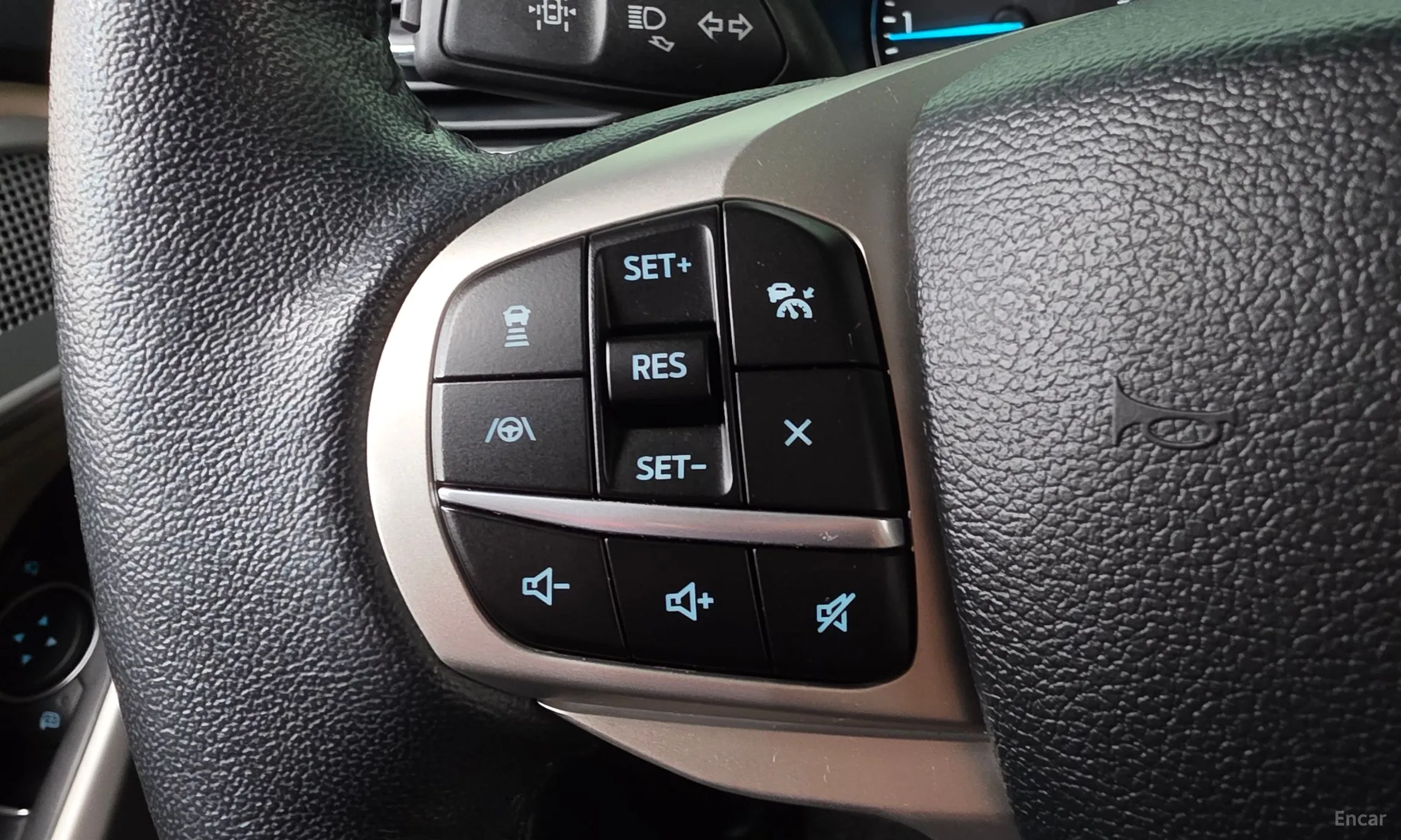 Ford Explorer 6th Generation превью 16