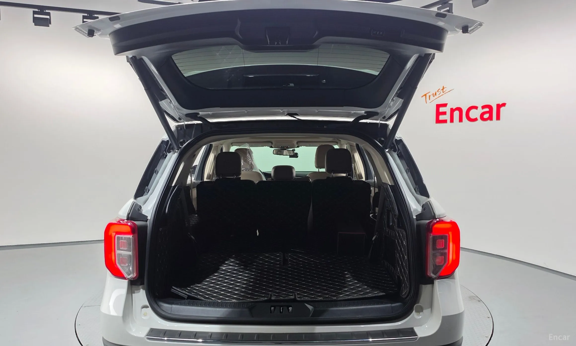 Ford Explorer 6th Generation превью 20