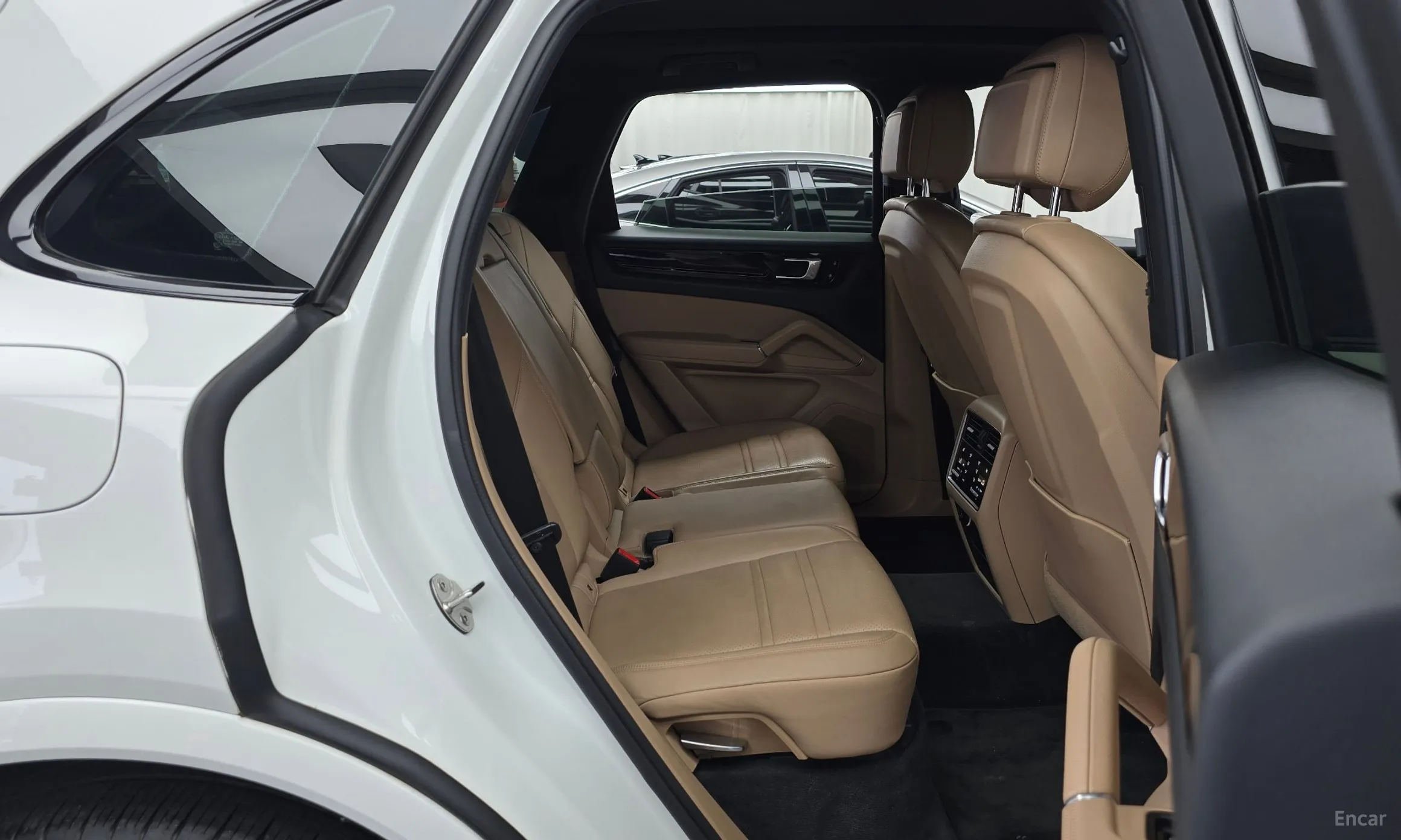 Porsche Cayenne (PO536) превью 11