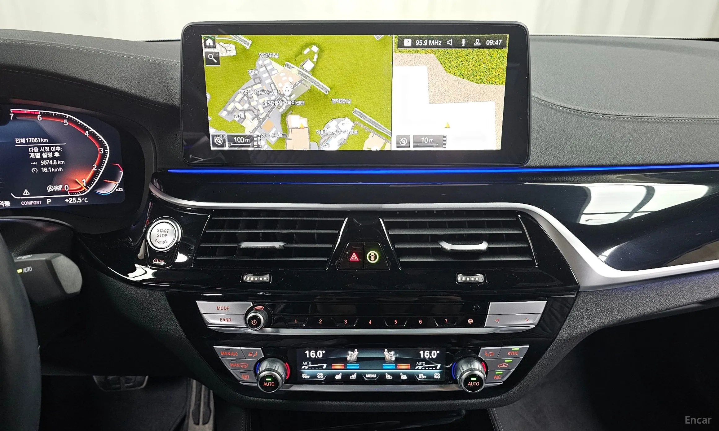 BMW 5 Series (G30) превью 12