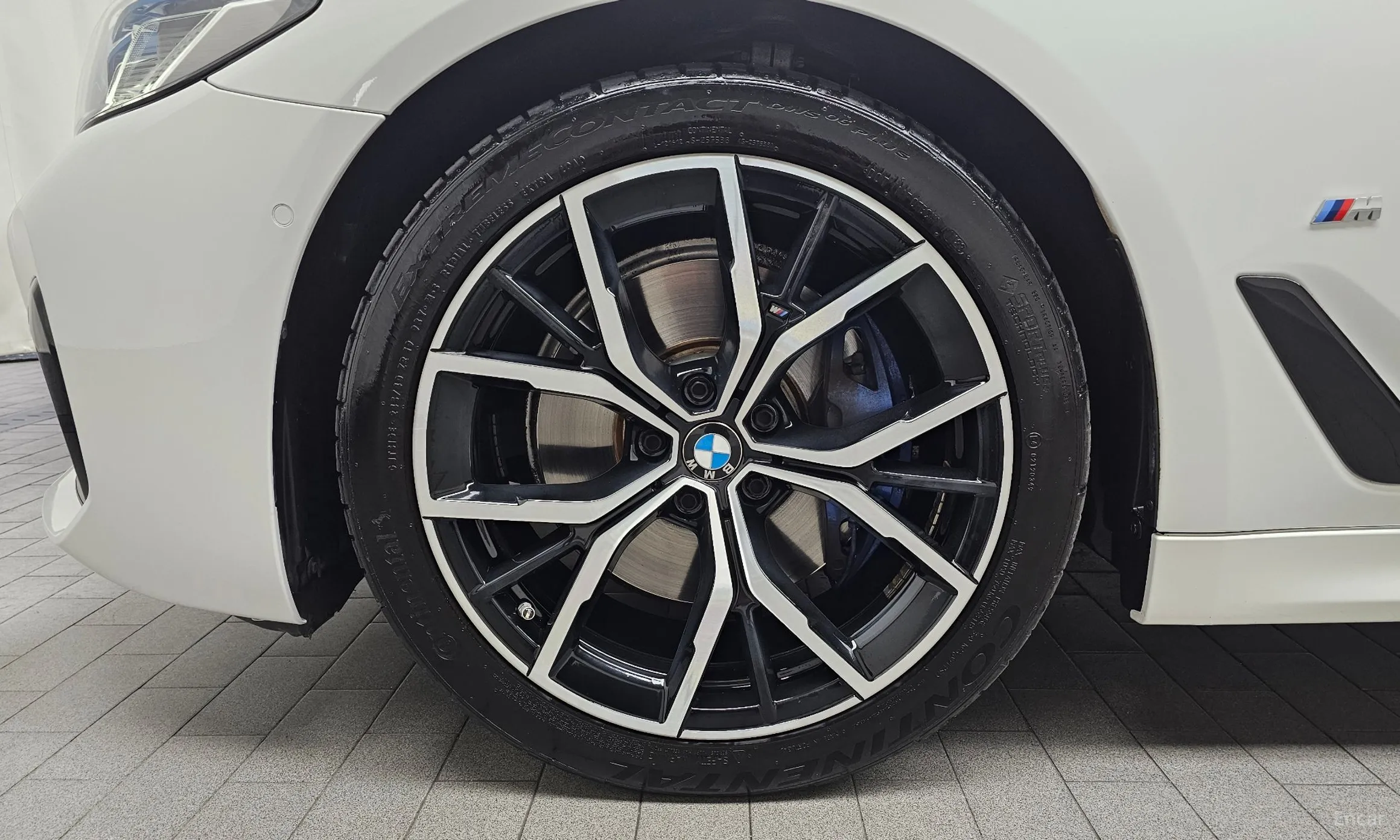 BMW 5 Series (G30) превью 5