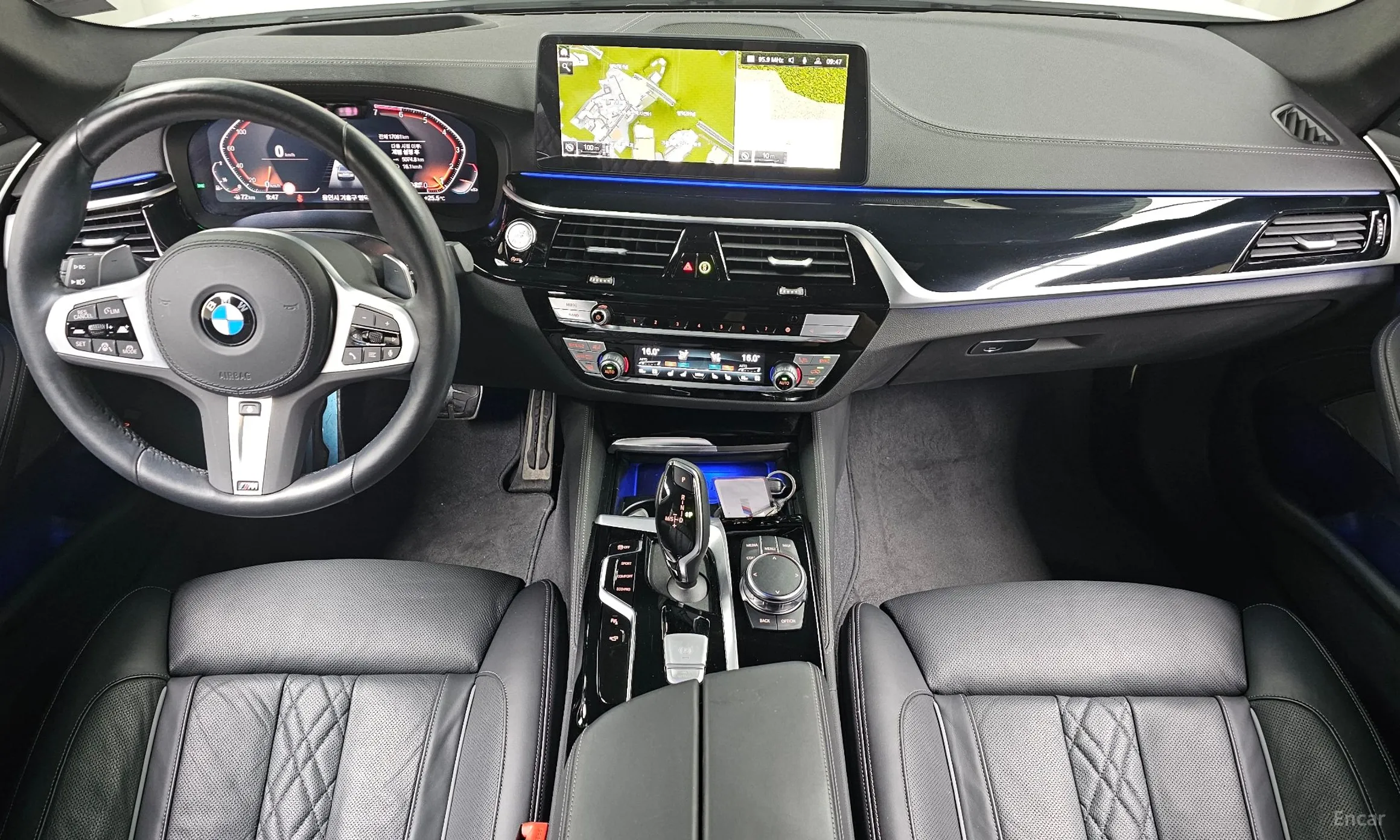 BMW 5 Series (G30) превью 7