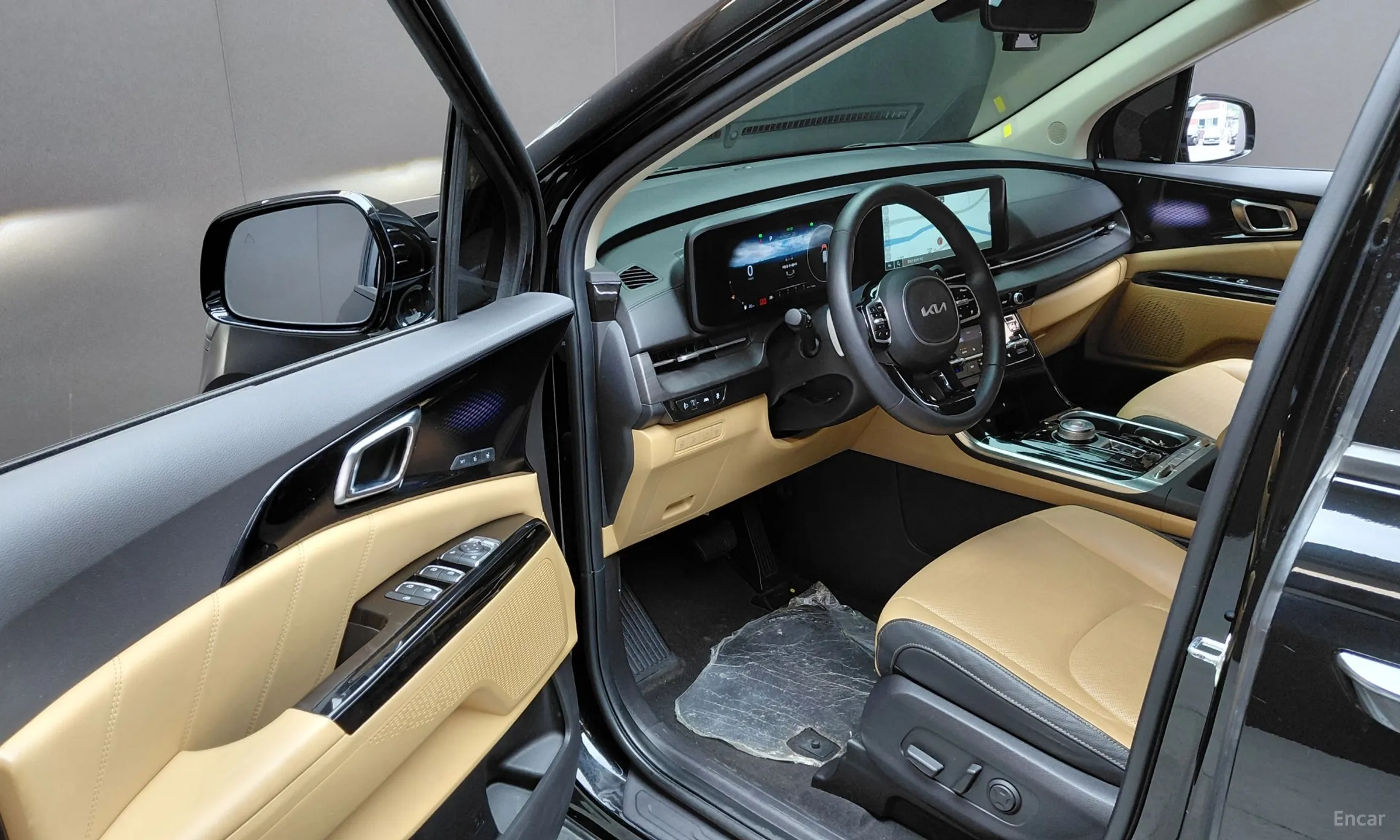 Kia Carnival Gen 4 превью 10